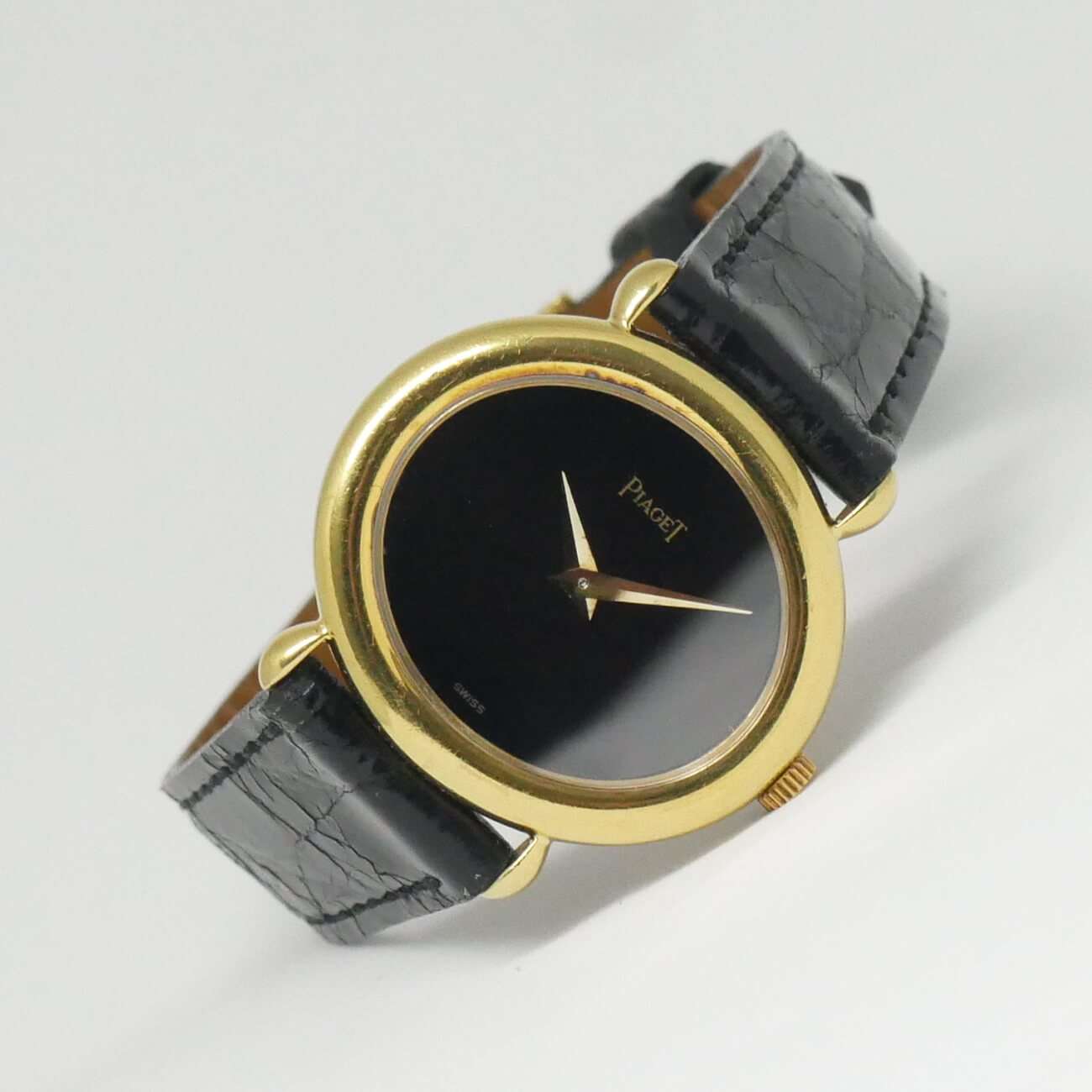 PIAGET ROUND MODEL