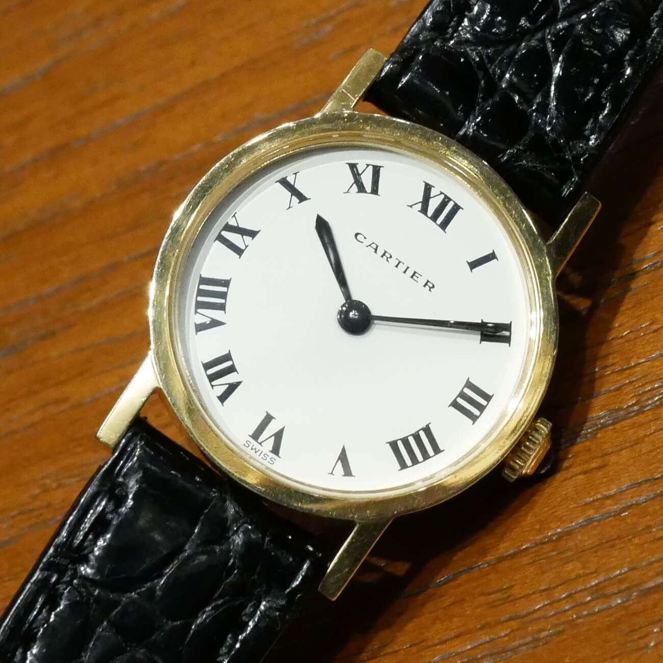 CARTIER ROUND MODEL