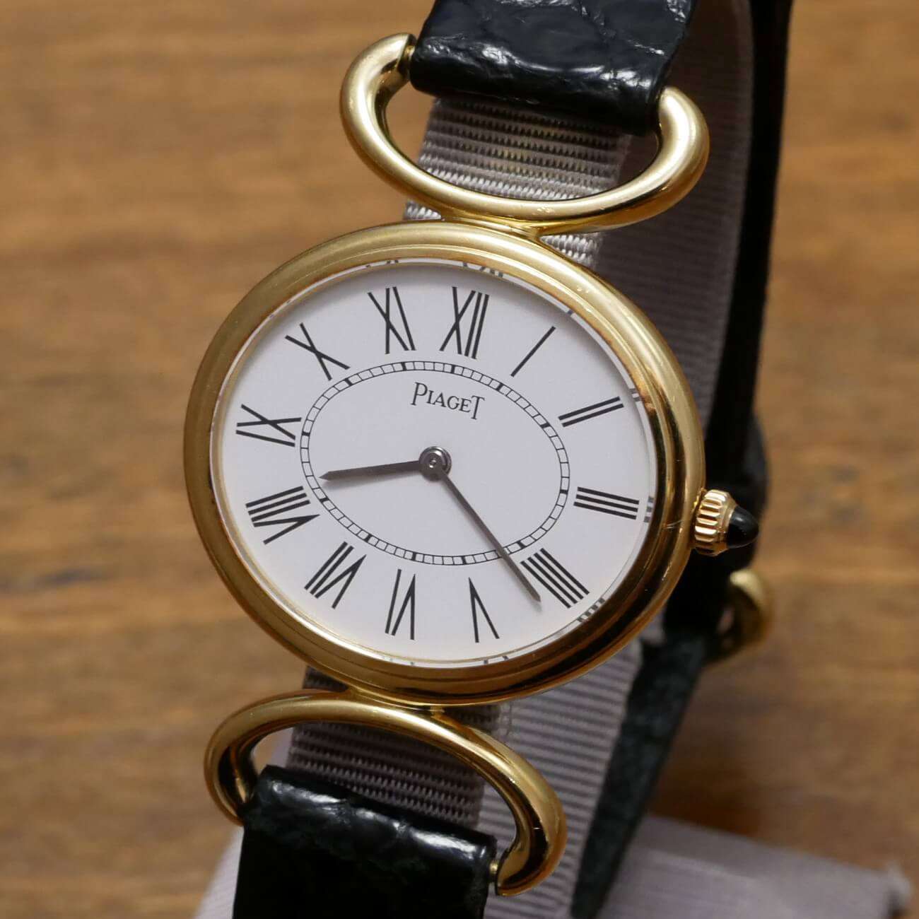 PIAGET ROUND  MODEL