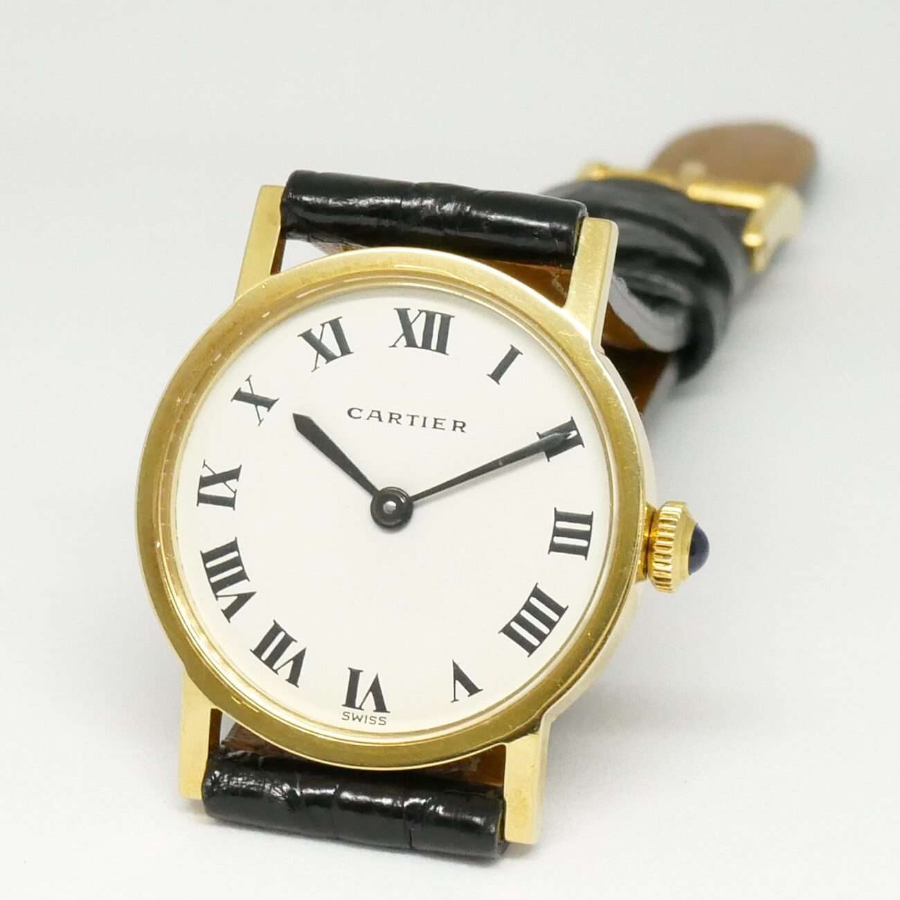 CARTIER ROUND MODEL