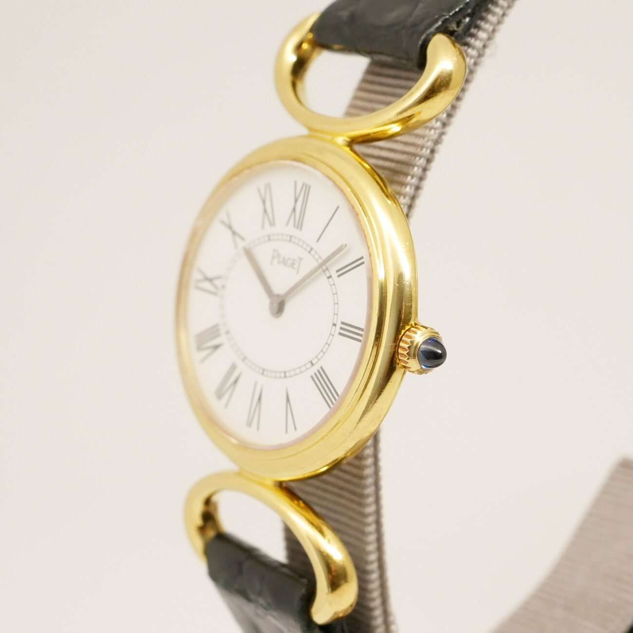 PIAGET ROUND  MODEL