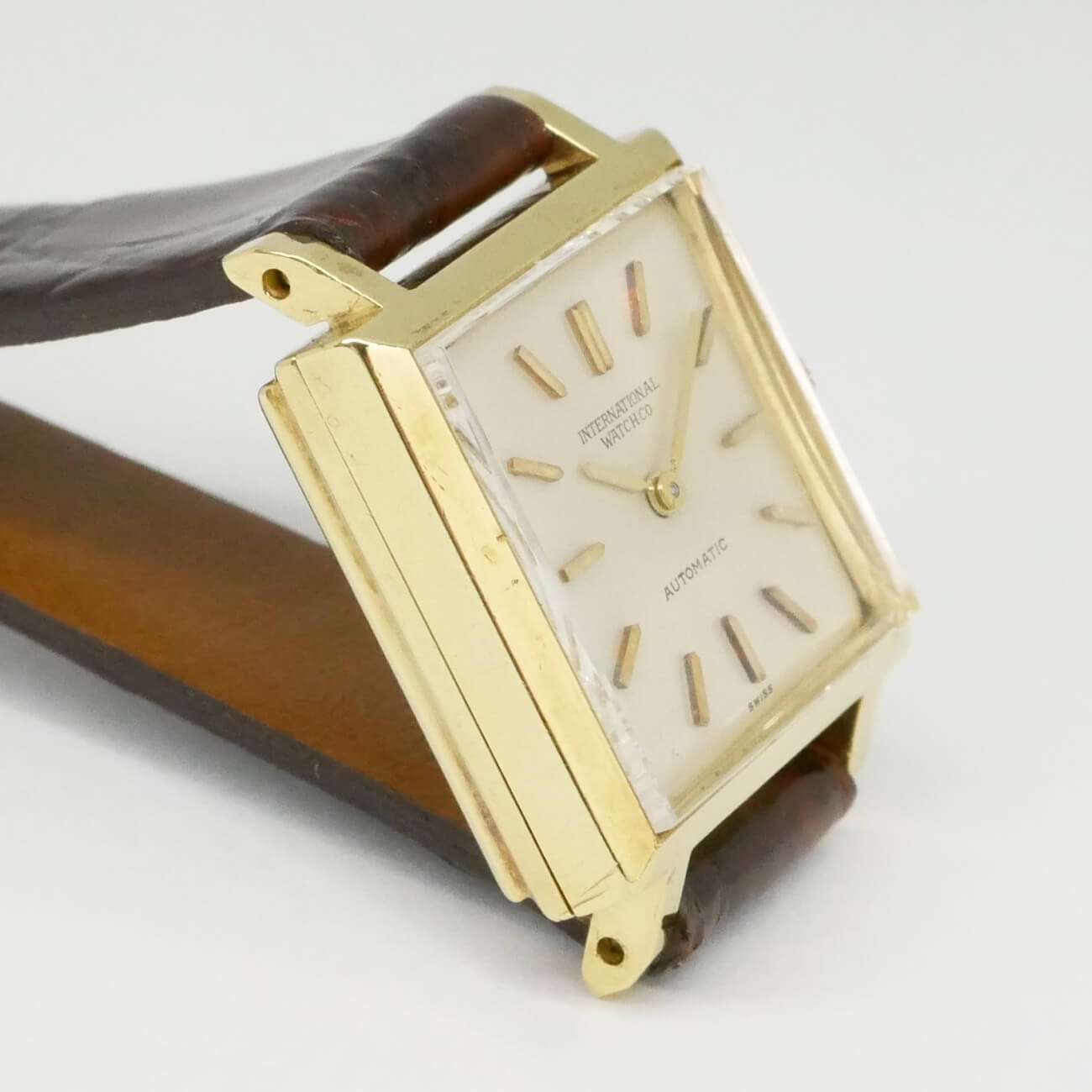 IWC RECTANGLE MODEL