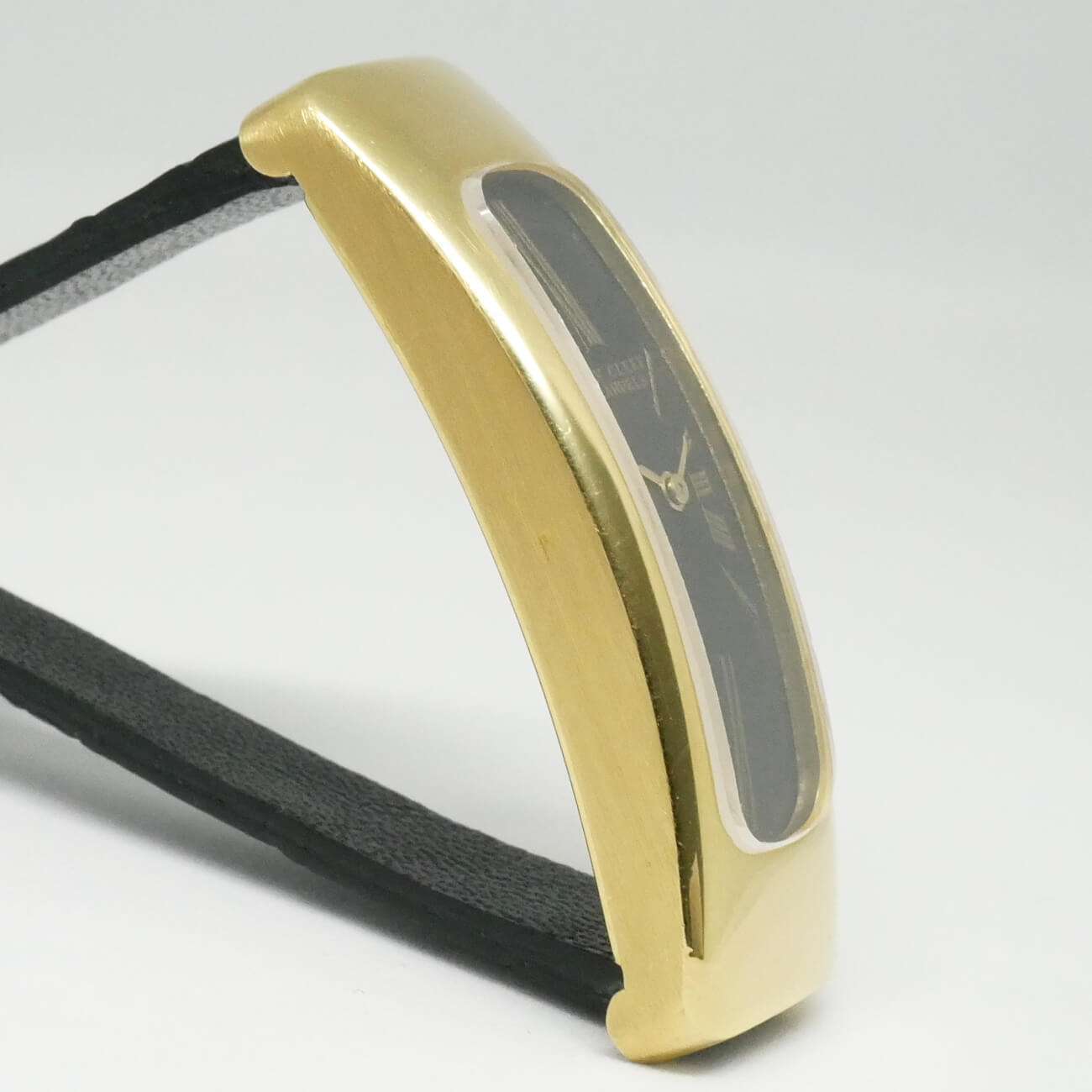 VAN CLEEF & ARPELS RECTANGLE MODEL