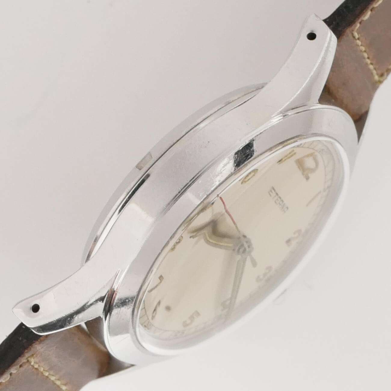 ETERNA ROUND MODEL