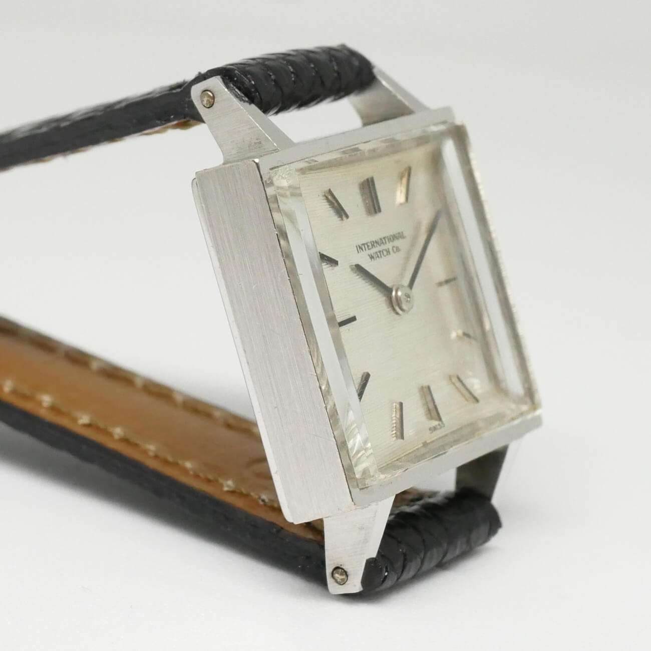 IWC RECTANGLE MODEL