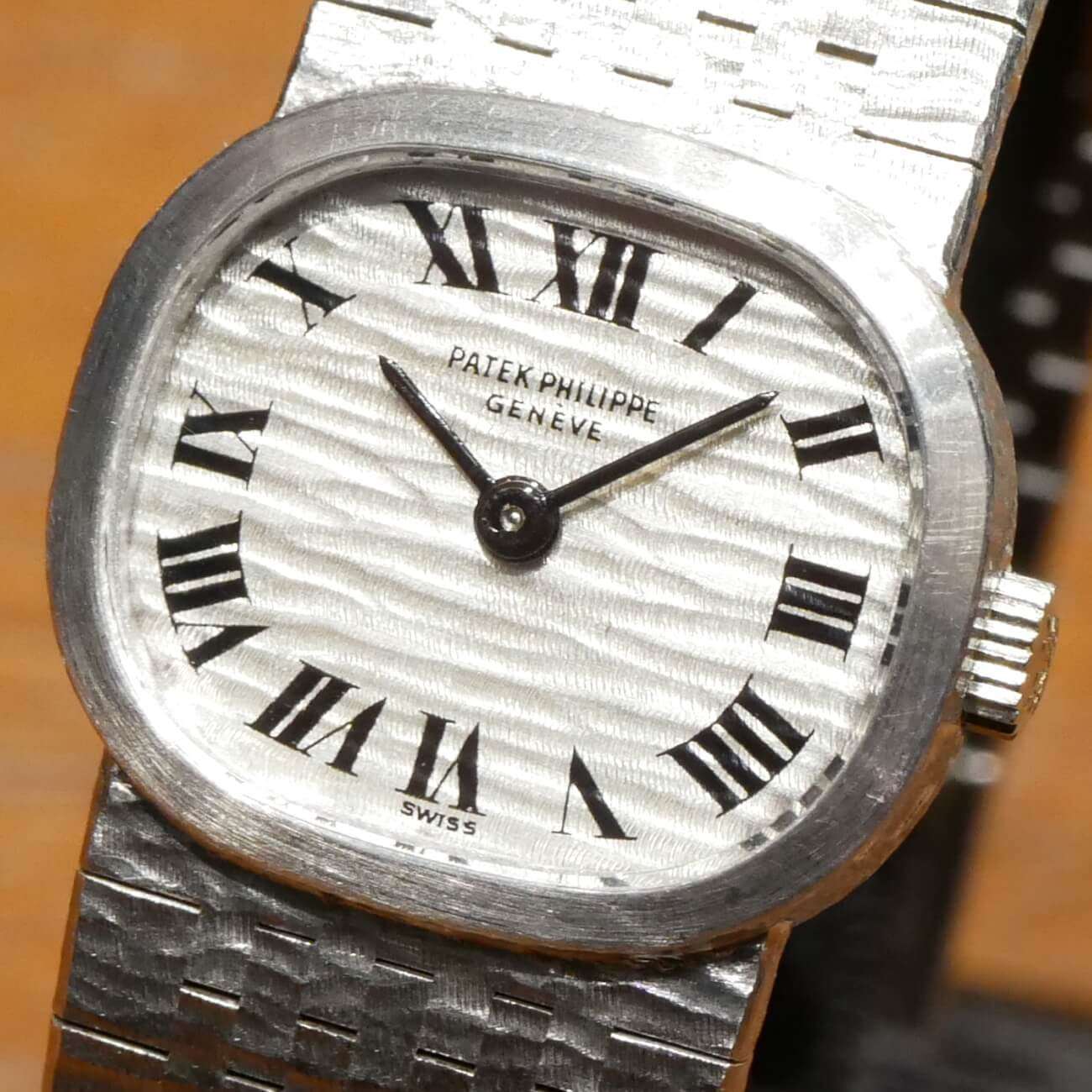 PATEK PHILIPPE ROUND MODEL