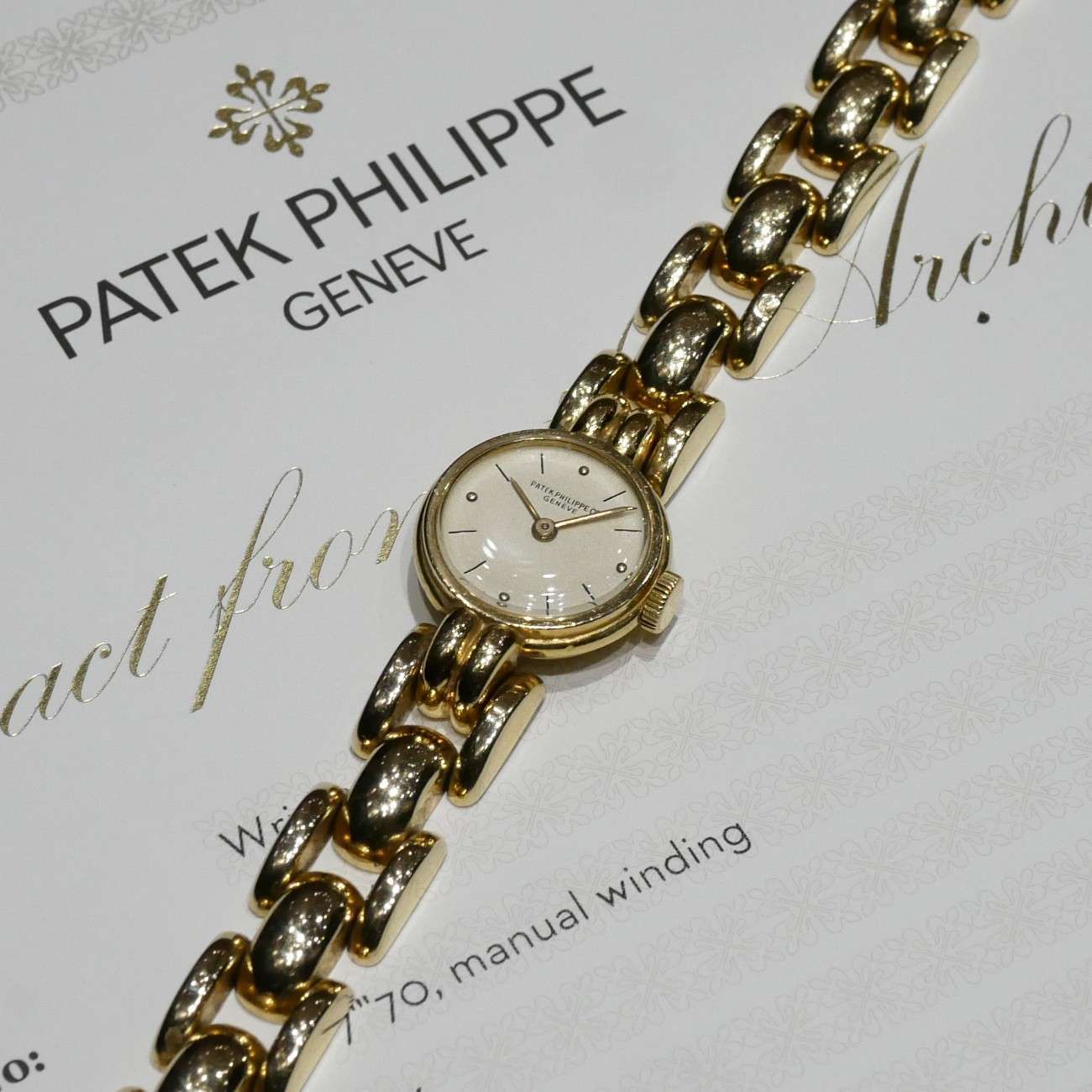 PATEK PHILIPPE ROUND MODEL