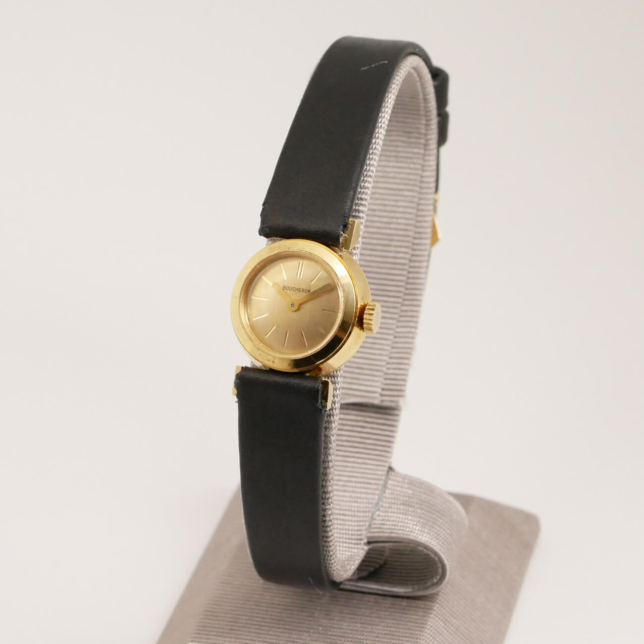 BOUCHERON ROUND MODEL