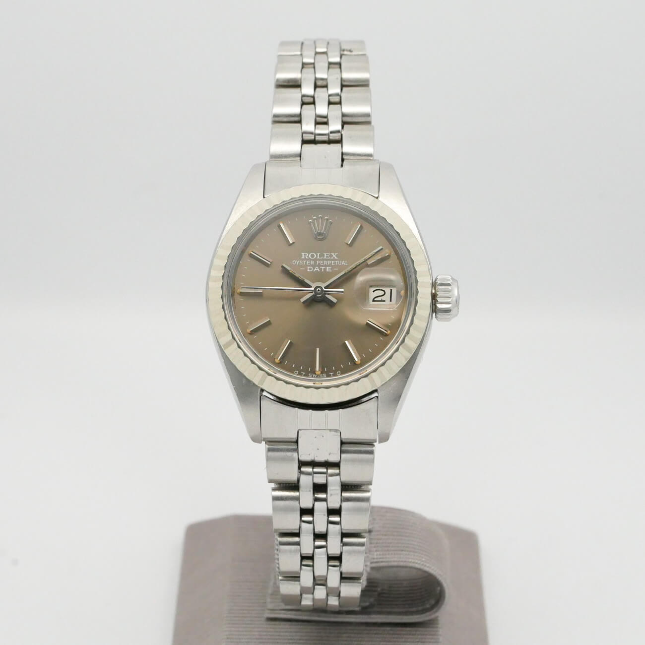 ROLEX OYSTER PERPETUAL DATE