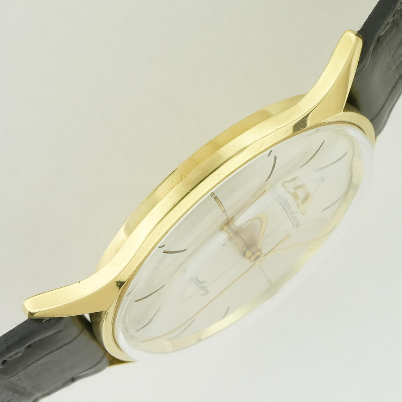 JAEGER LECOULTRE ROUND MODEL 