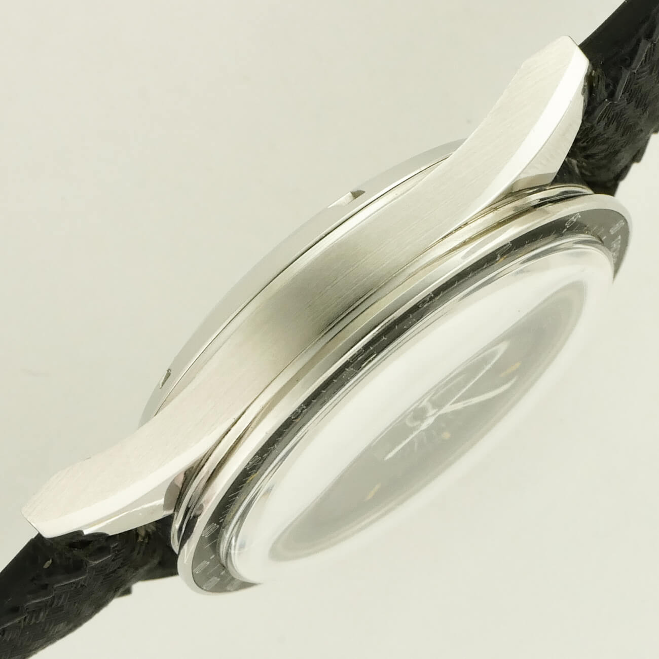 OMEGA SPEEDMASTER 