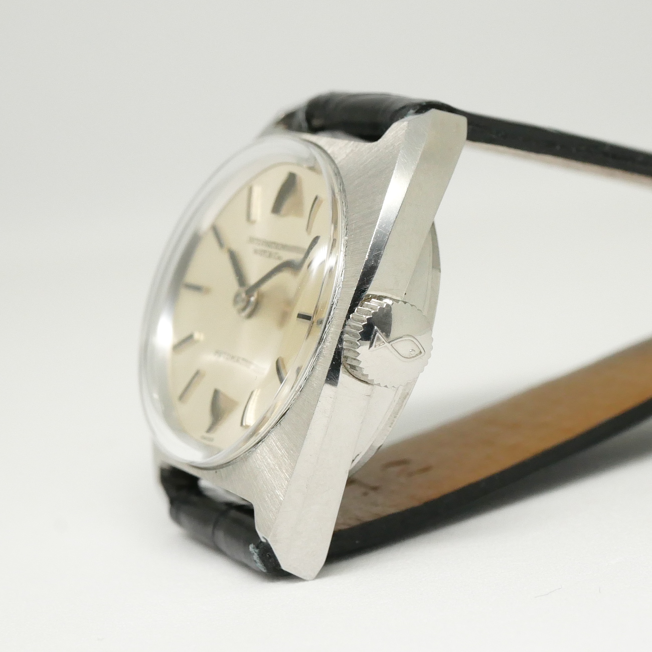 IWC TONNEAU MODEL