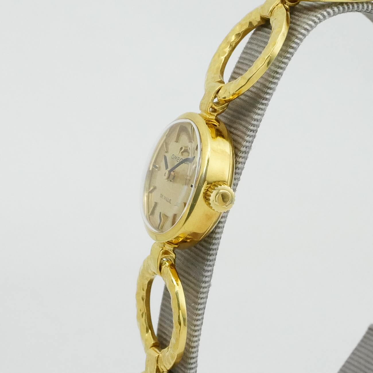 OMEGA DE VILLE