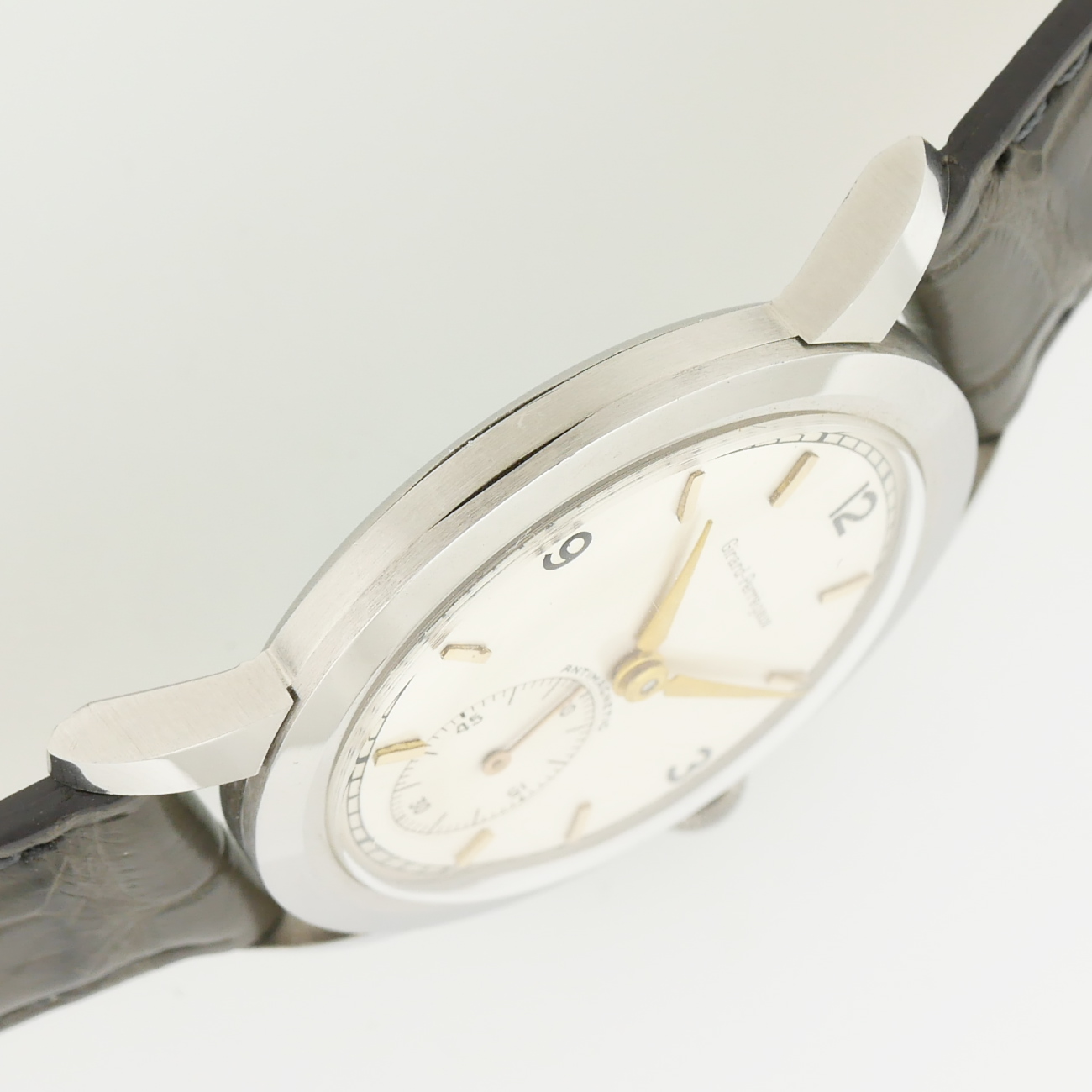 GIRARD PERREGAUX ROUND MODEL