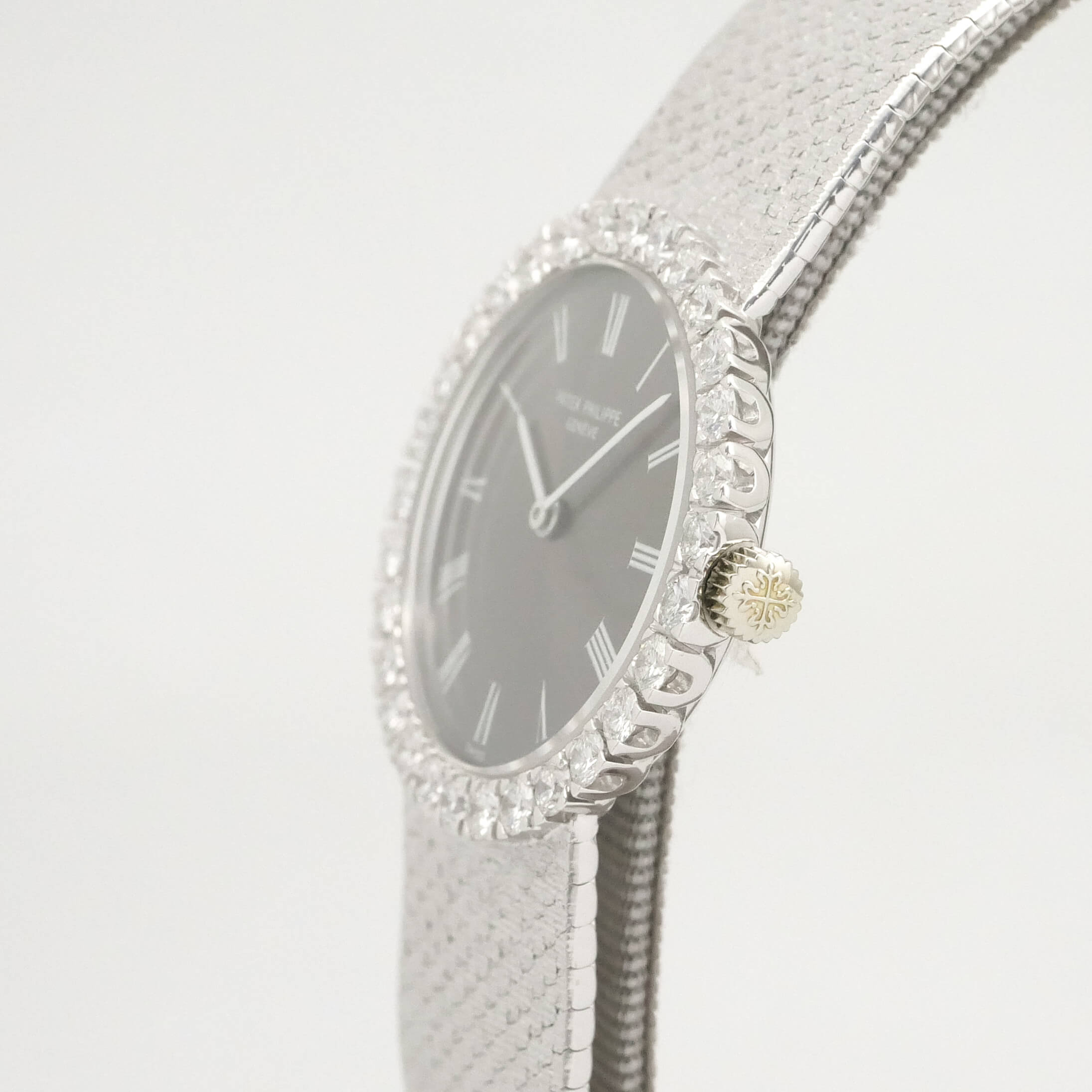 PATEK PHILIPPE ROUND MODEL