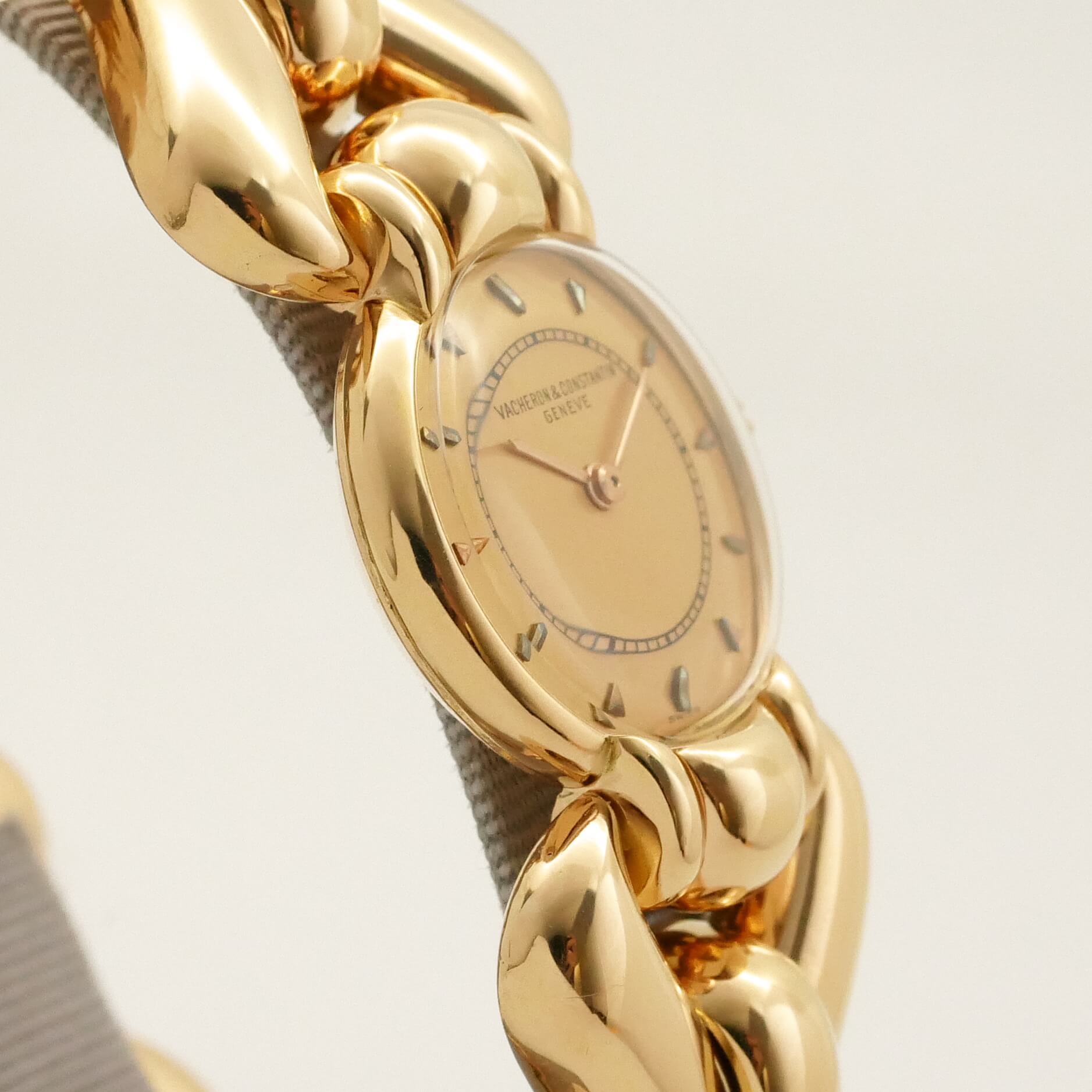 VACHERON & CONSTANTIN ROUND MODEL