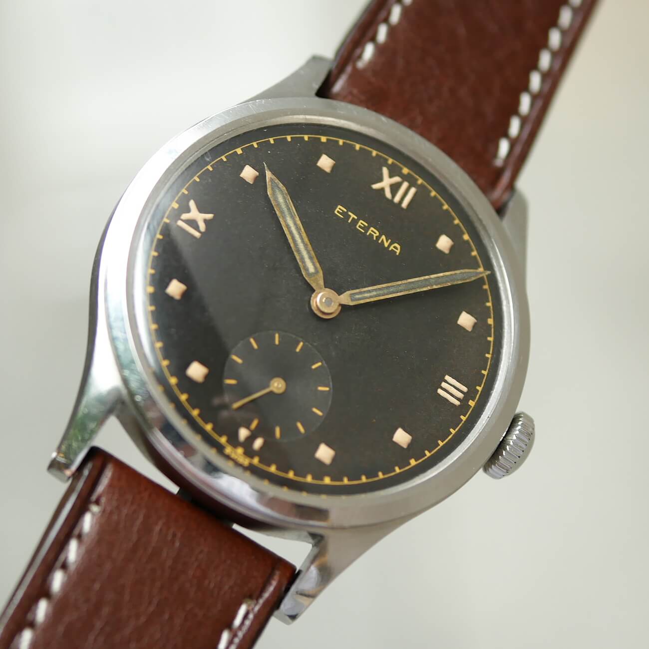 ETERNA ROUND MODEL
