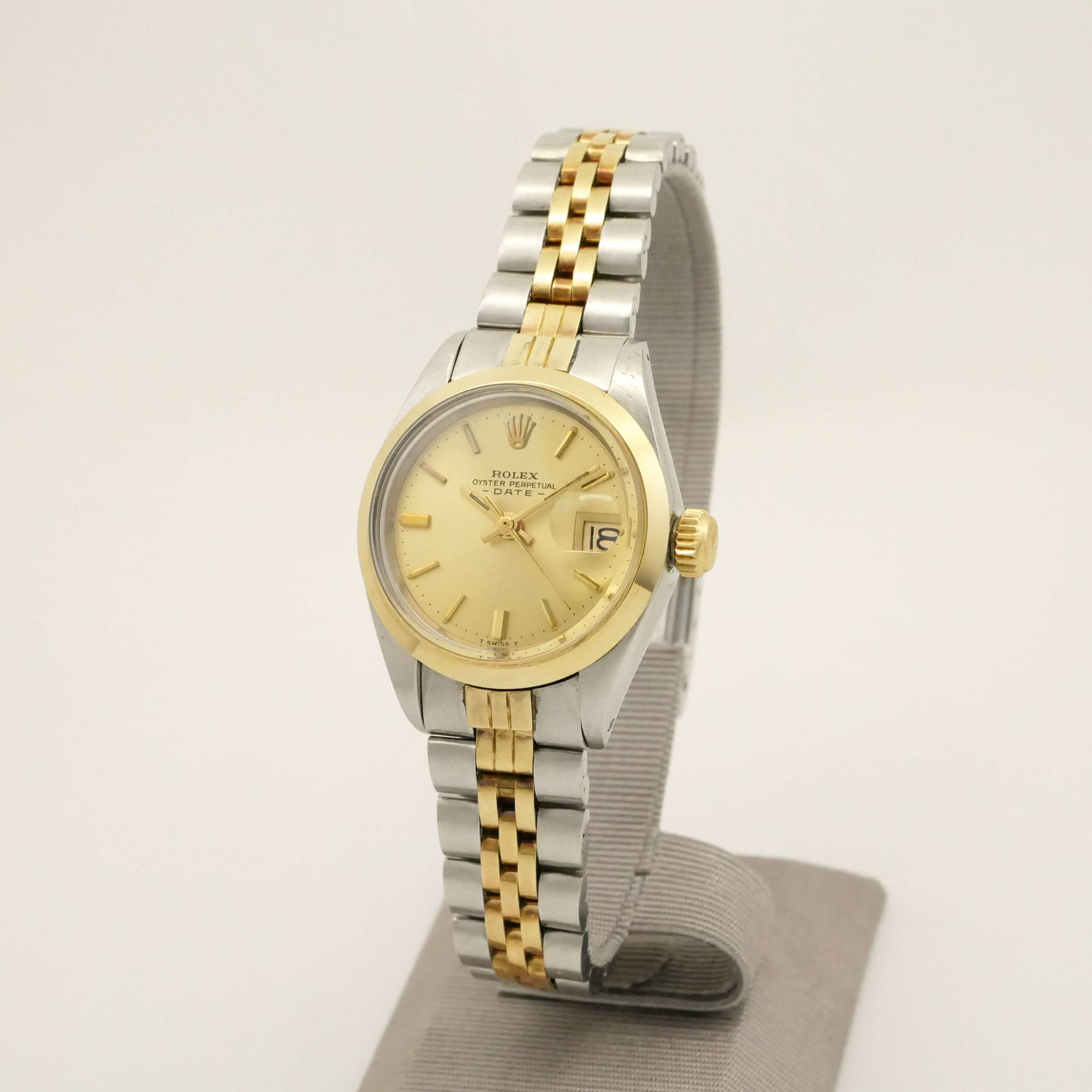 ROLEX OYSTER PERPETUAL DATE