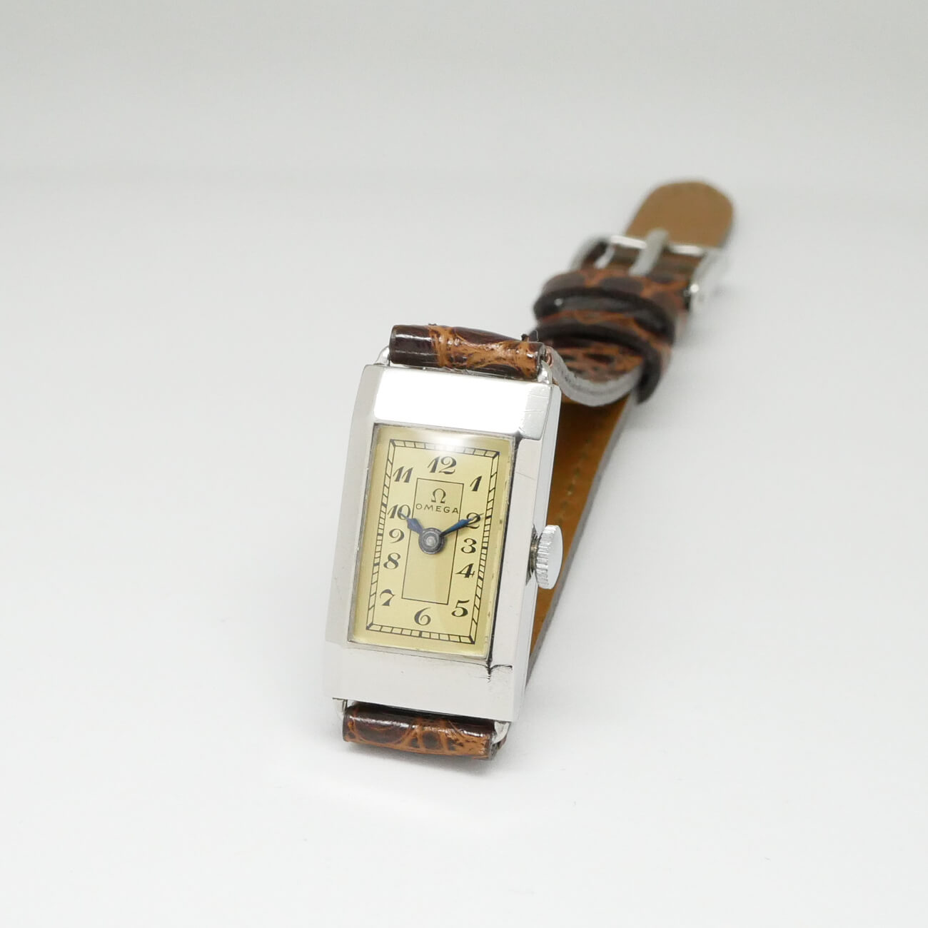 OMEGA ART DECO