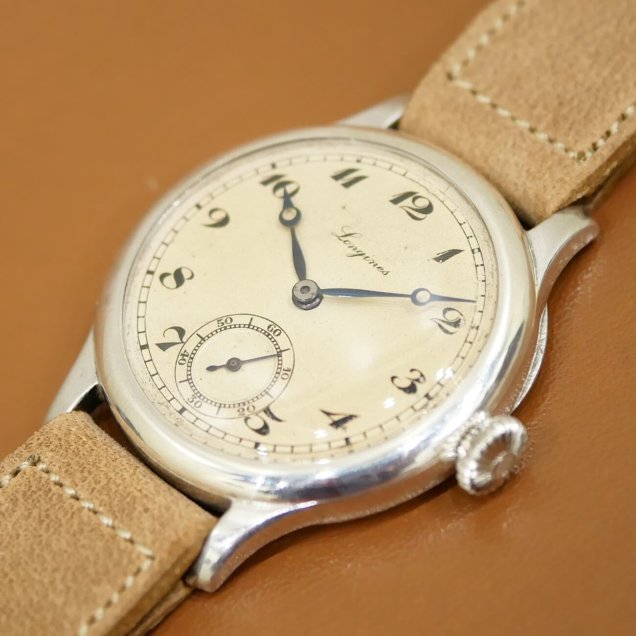 LONGINES ROUND MODEL