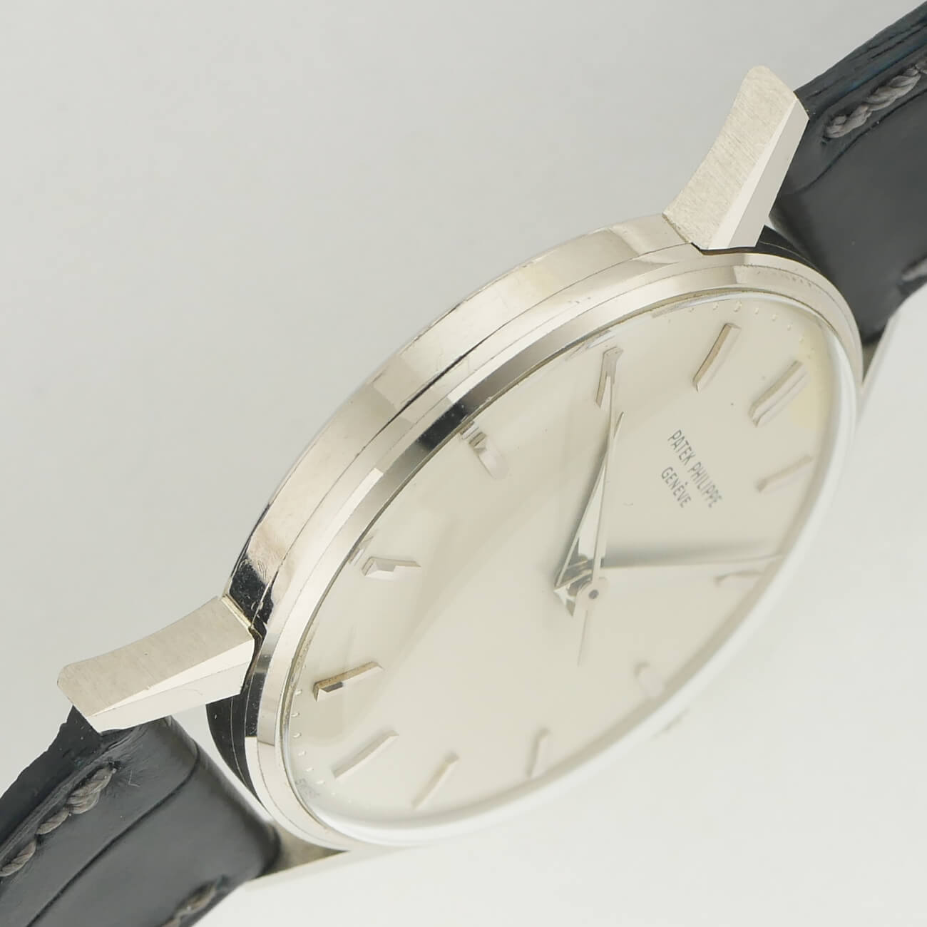 PATEK PHILIPPE ROUND MODEL