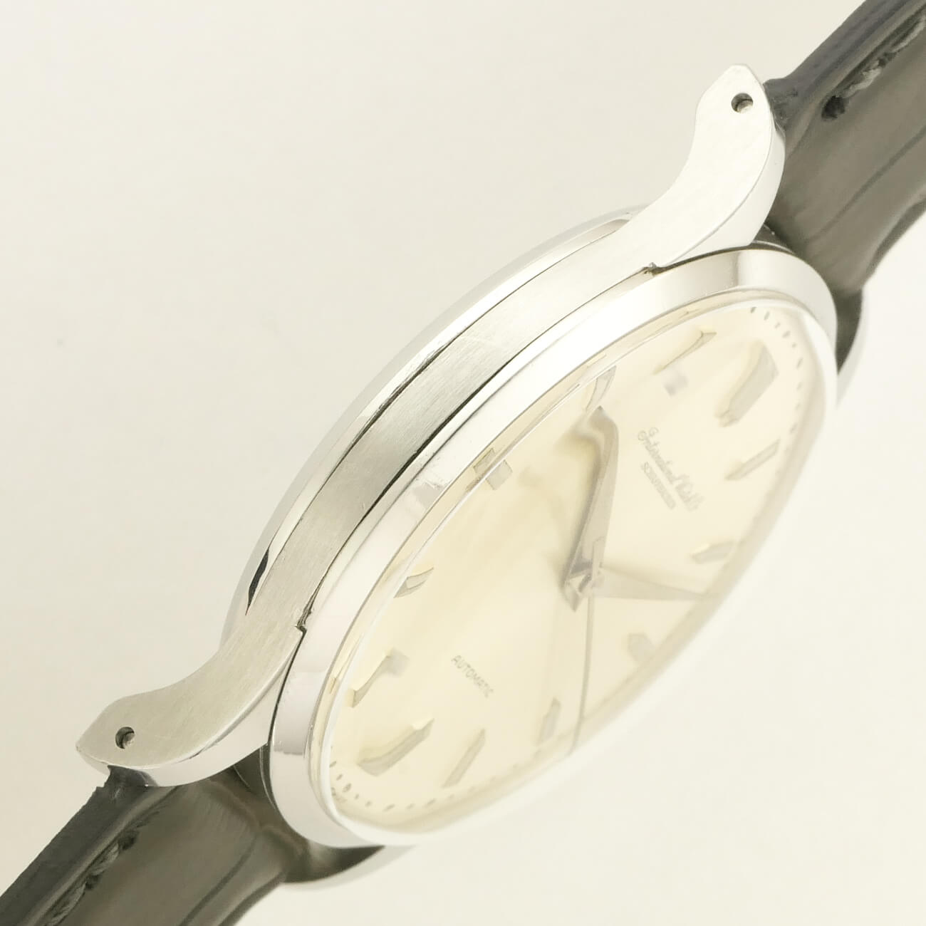 IWC ROUND MODEL