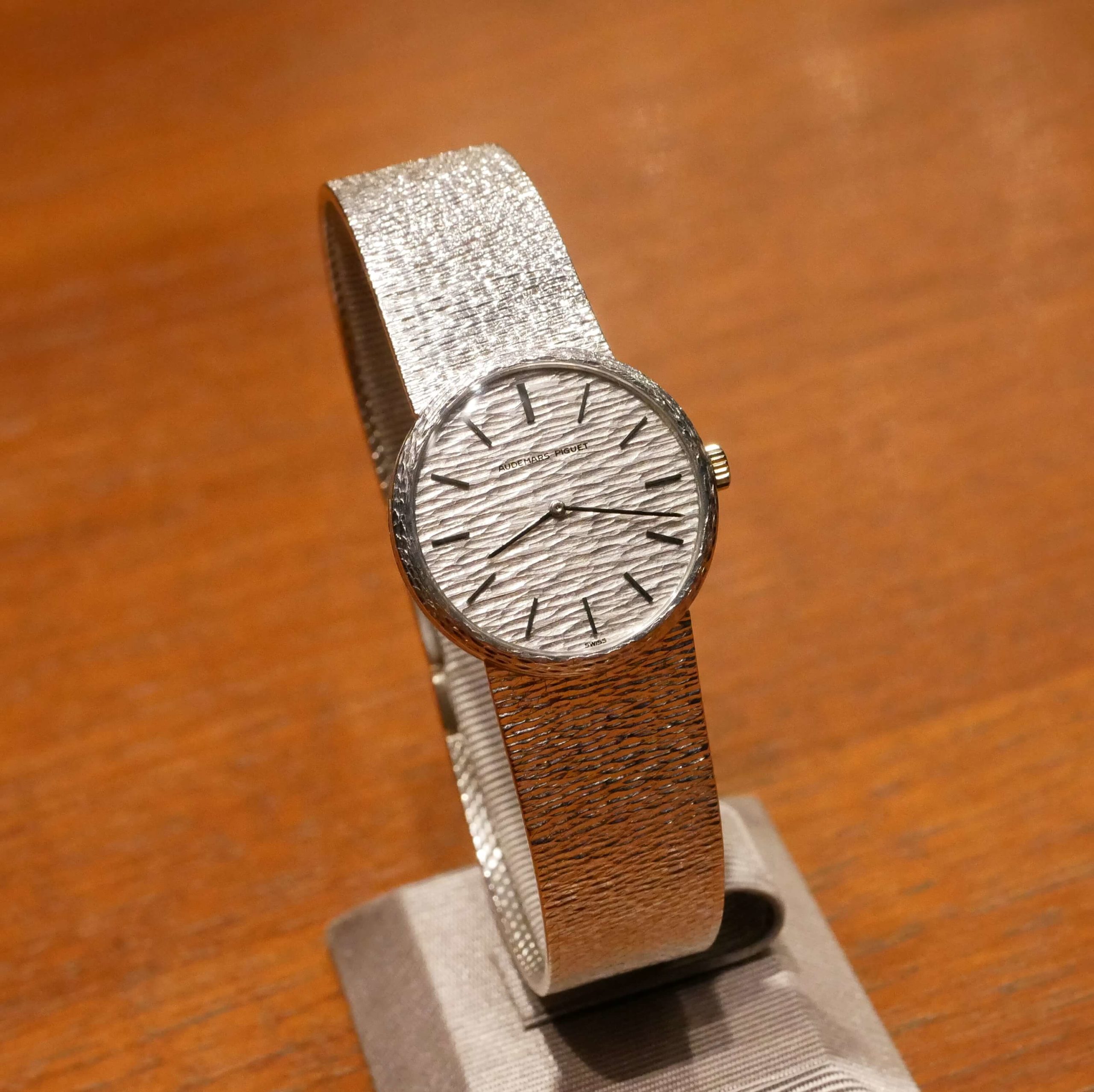 AUDEMARS PIGUET ROUND MODEL