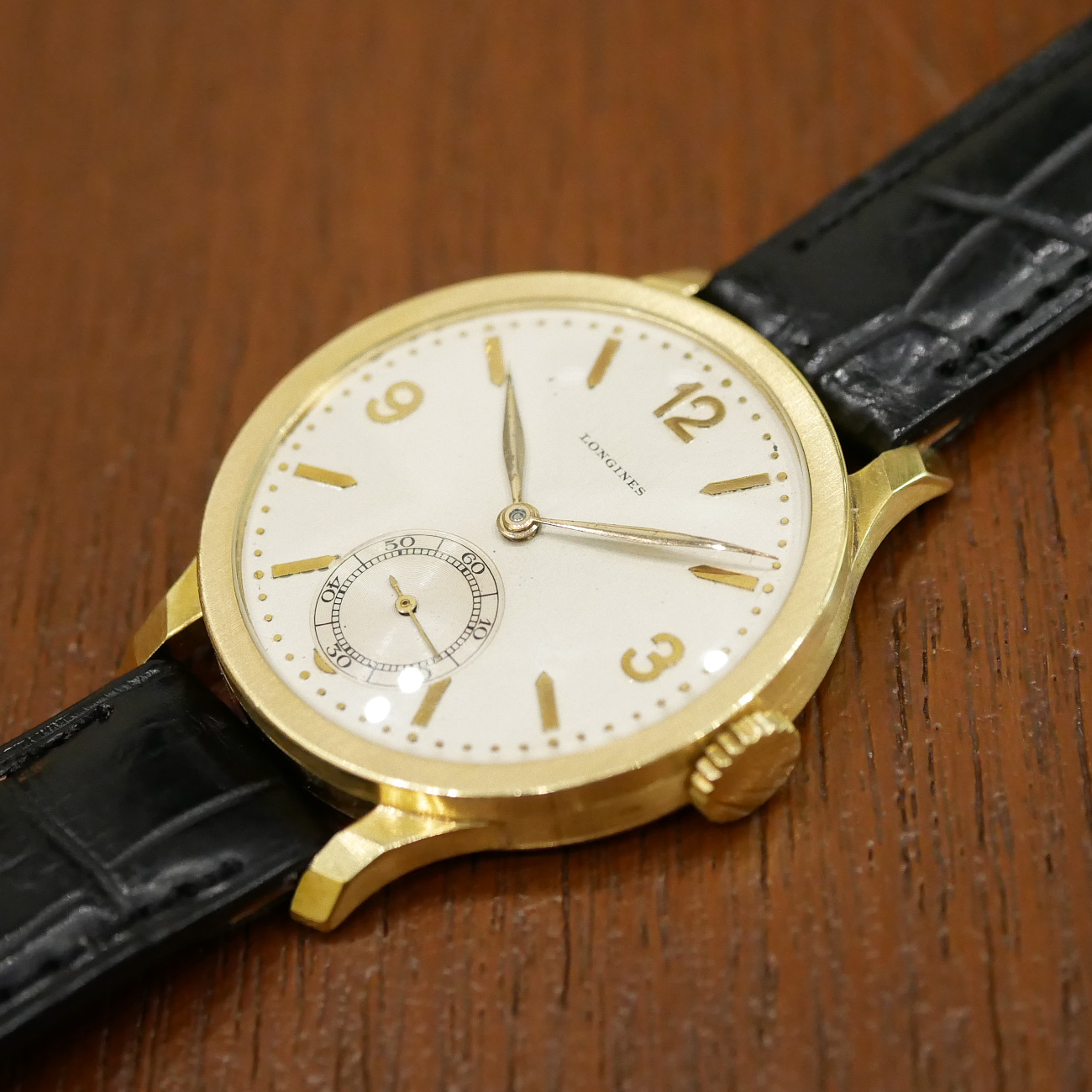 LONGINES ROUND MODEL