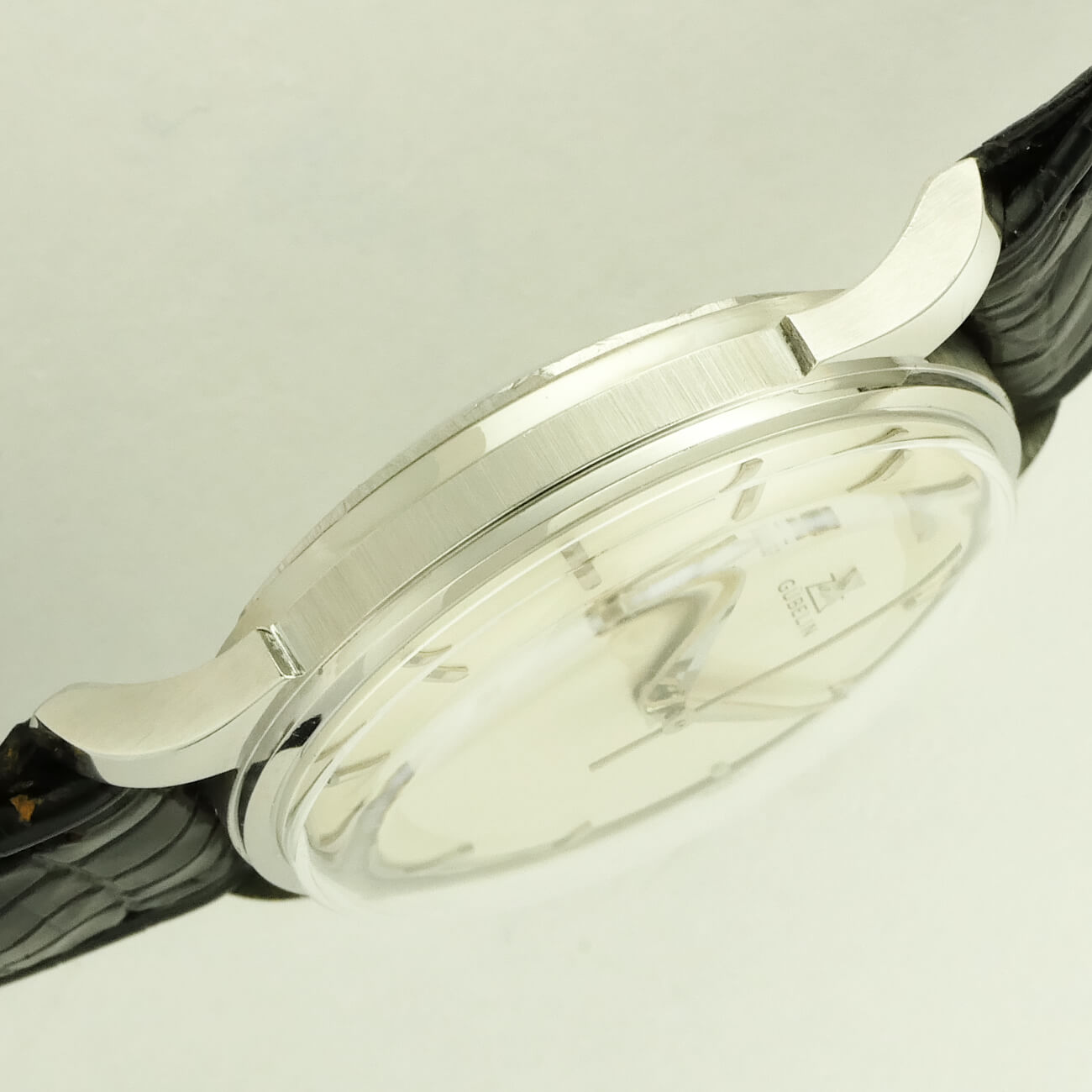 GUBELIN ROUND MODEL