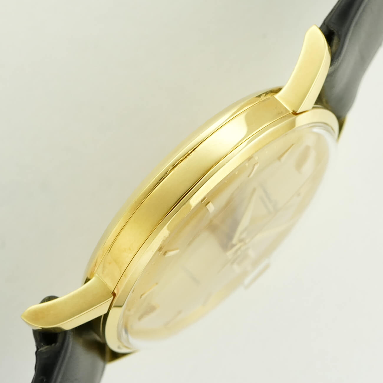 IWC ROUND MODEL