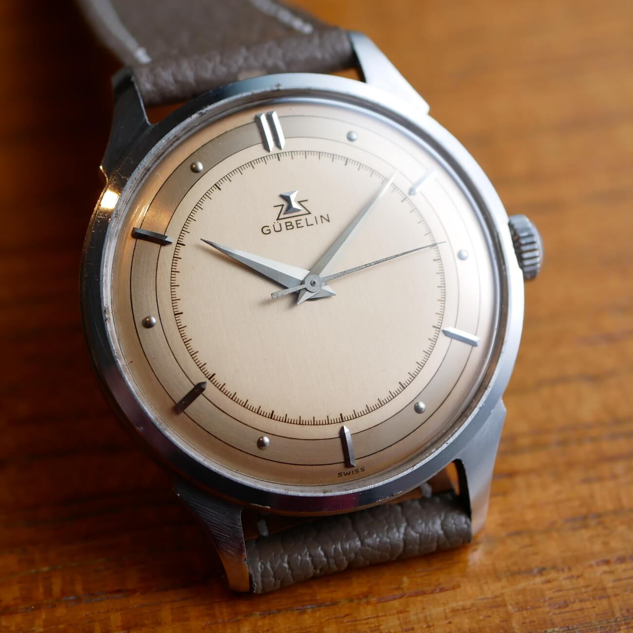 GUBELIN ROUND MODEL