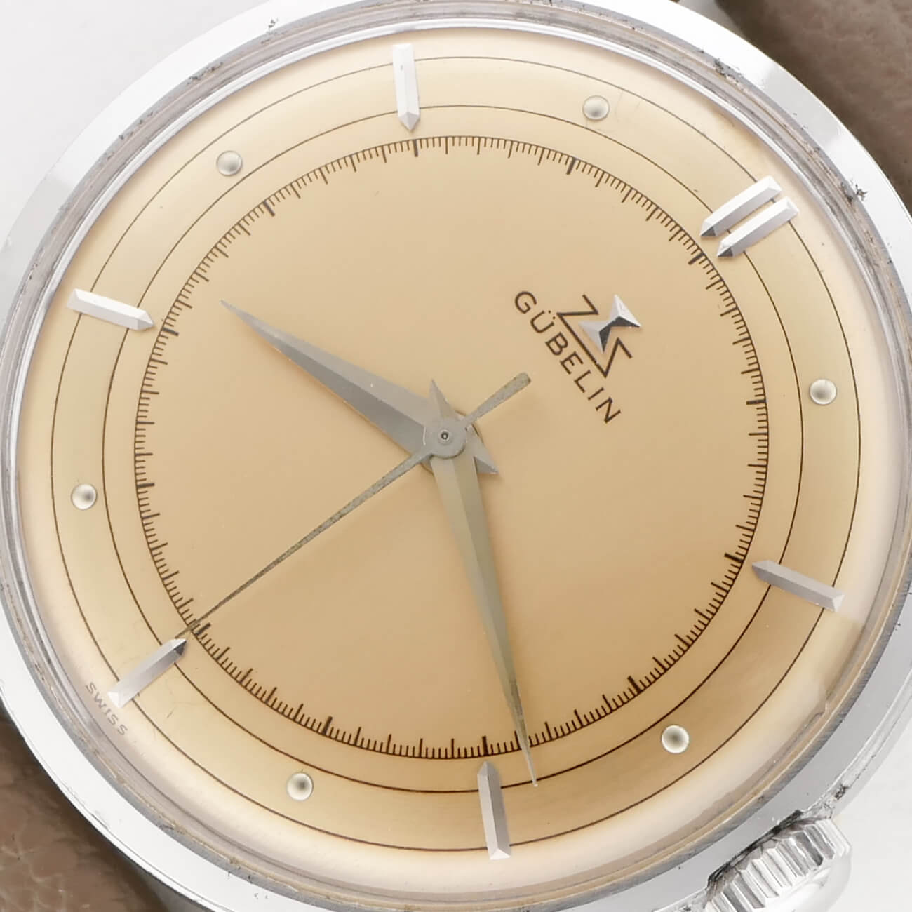 GUBELIN ROUND MODEL