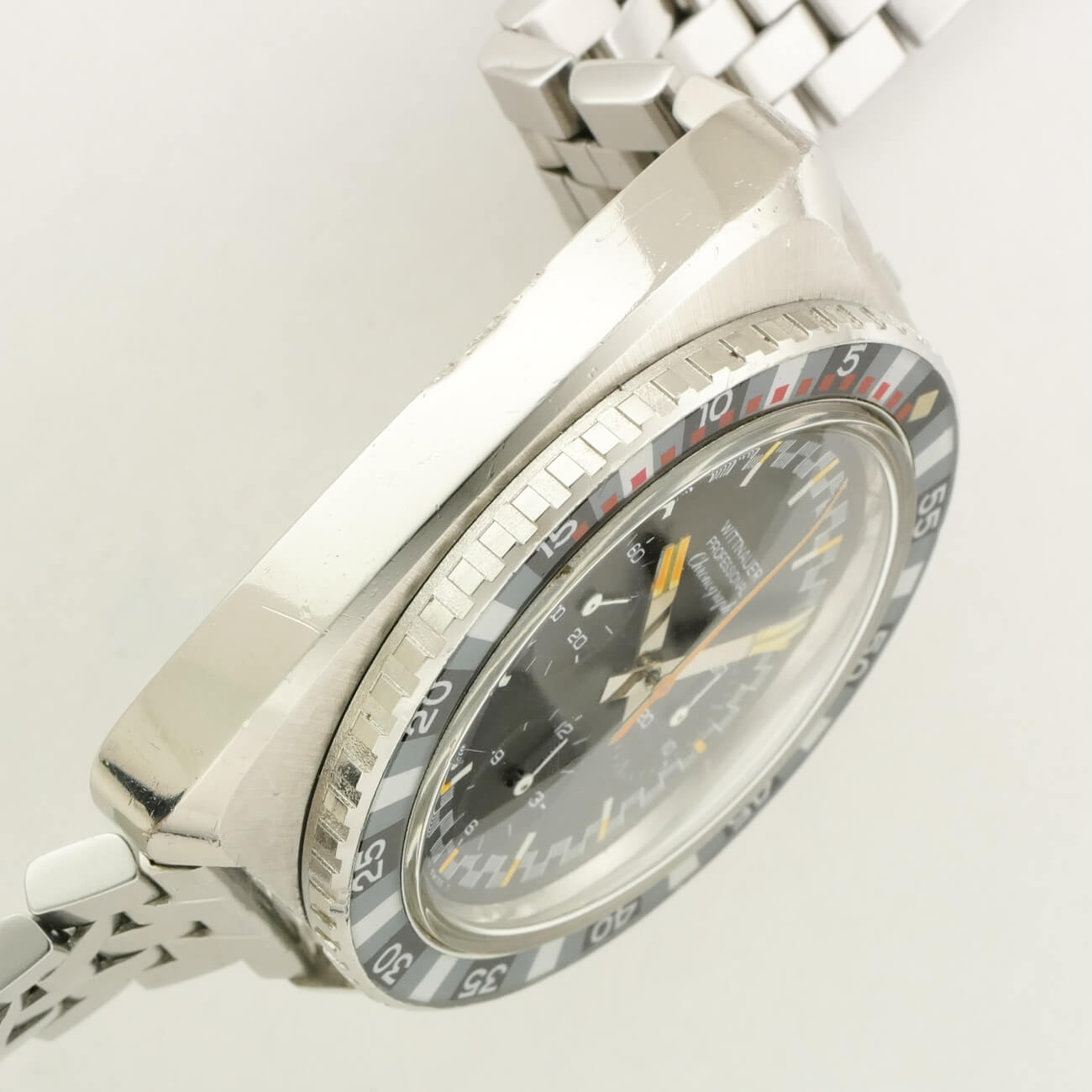 WITTNAUER PROFESSIONAL CHRONOGRAPH