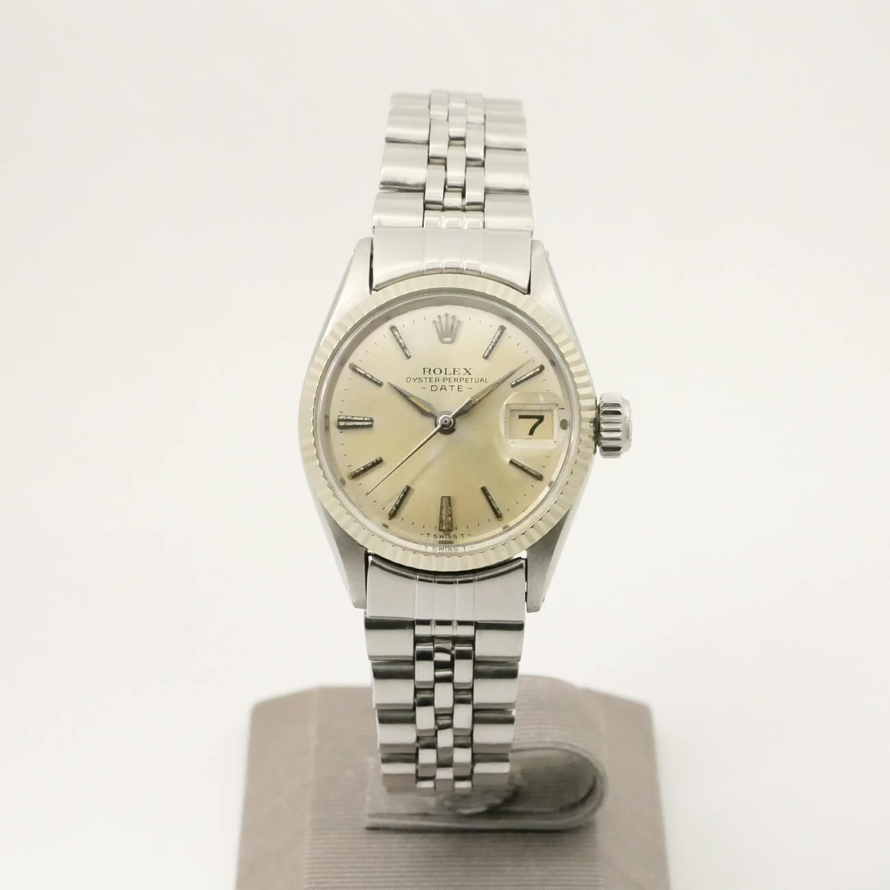 ROLEX OYSTER PERPETUAL DATE 