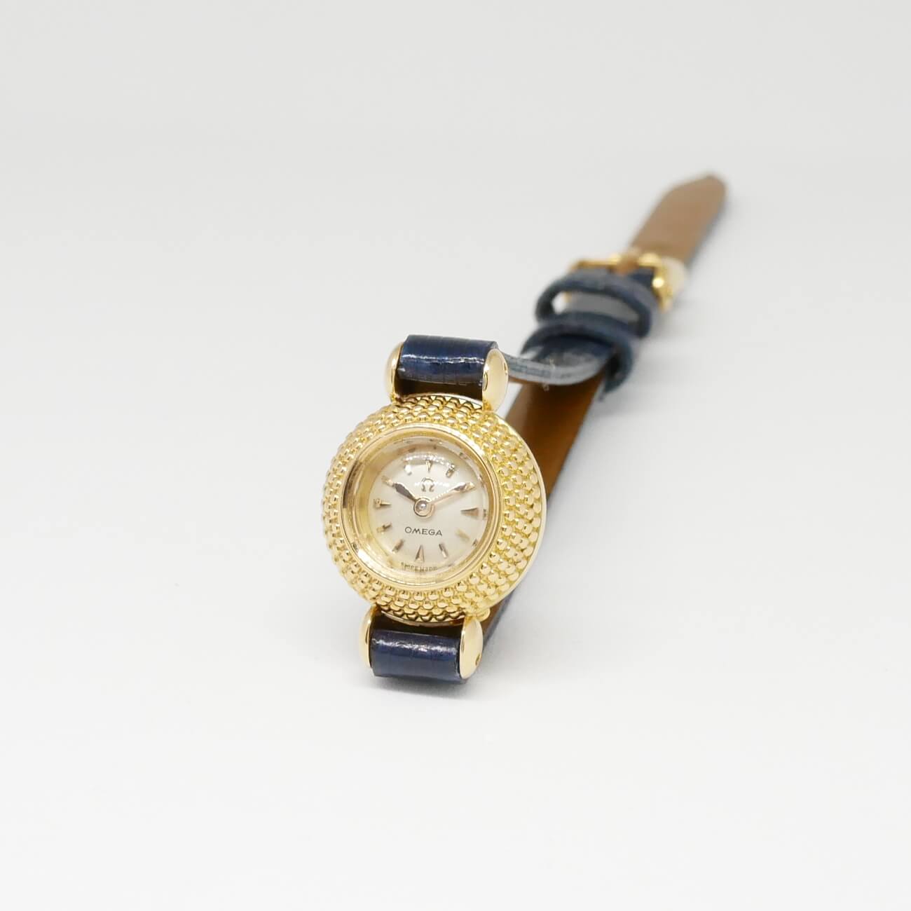OMEGA BACK WIND