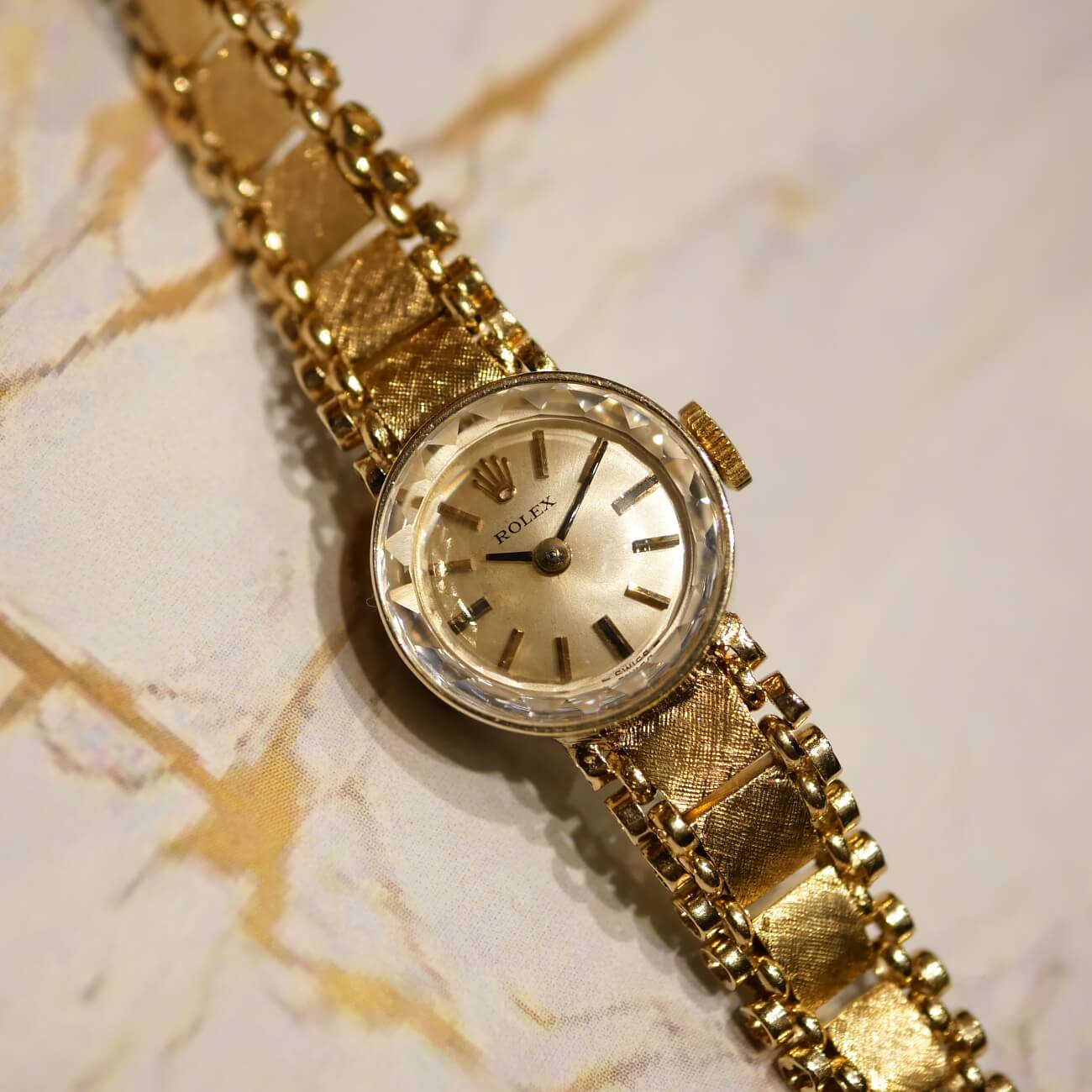 ROLEX ROUND MODEL