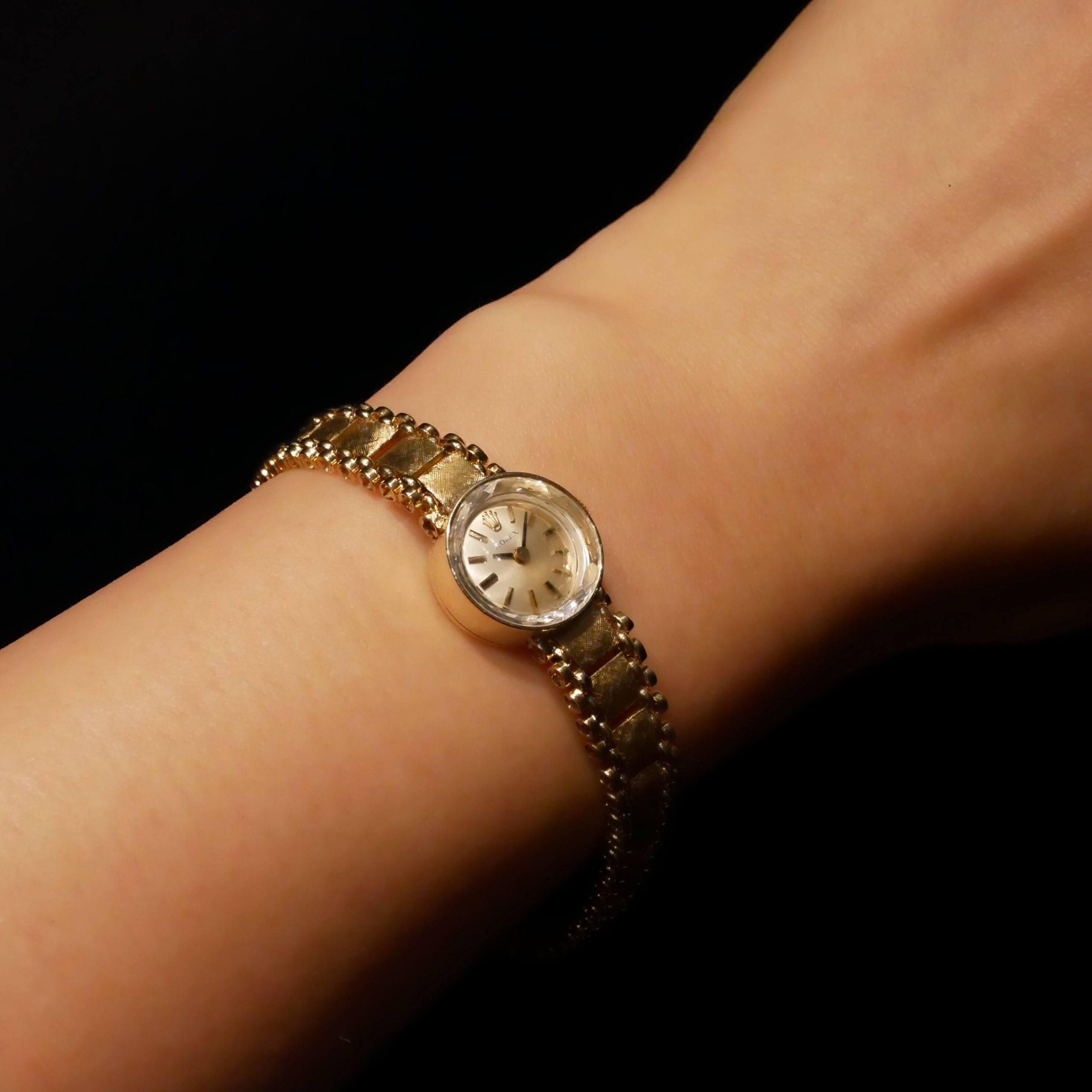 ROLEX ROUND MODEL