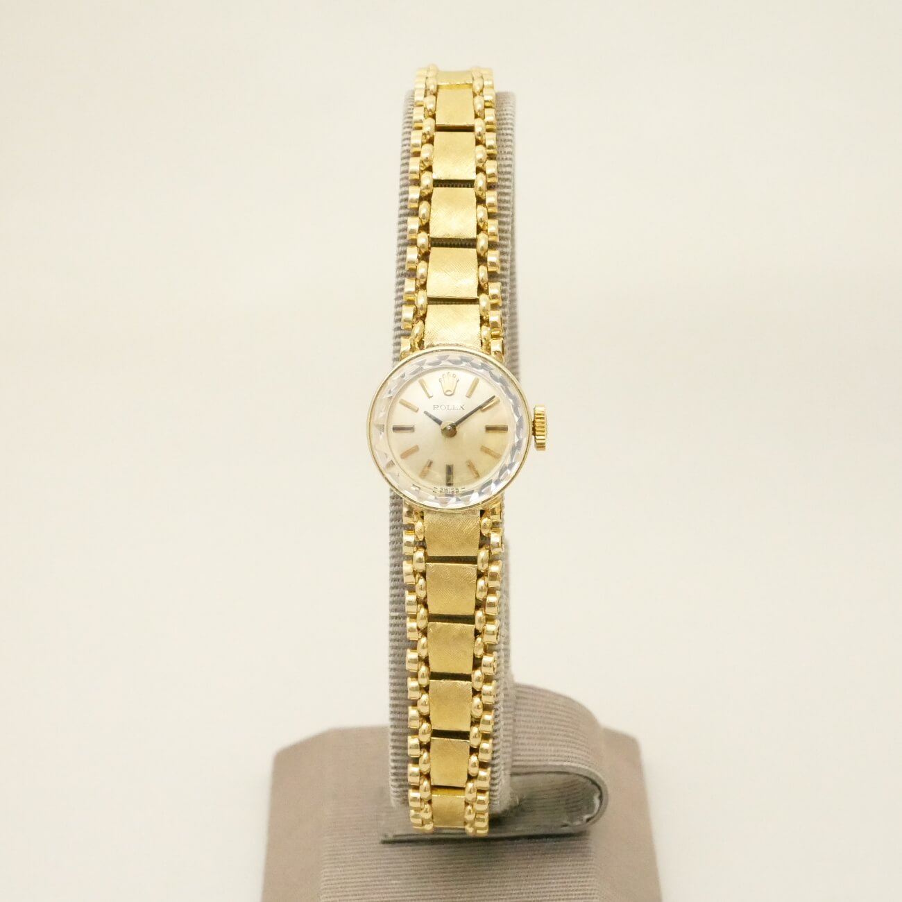 ROLEX ROUND MODEL