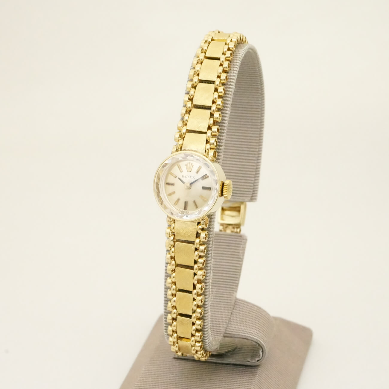 ROLEX ROUND MODEL