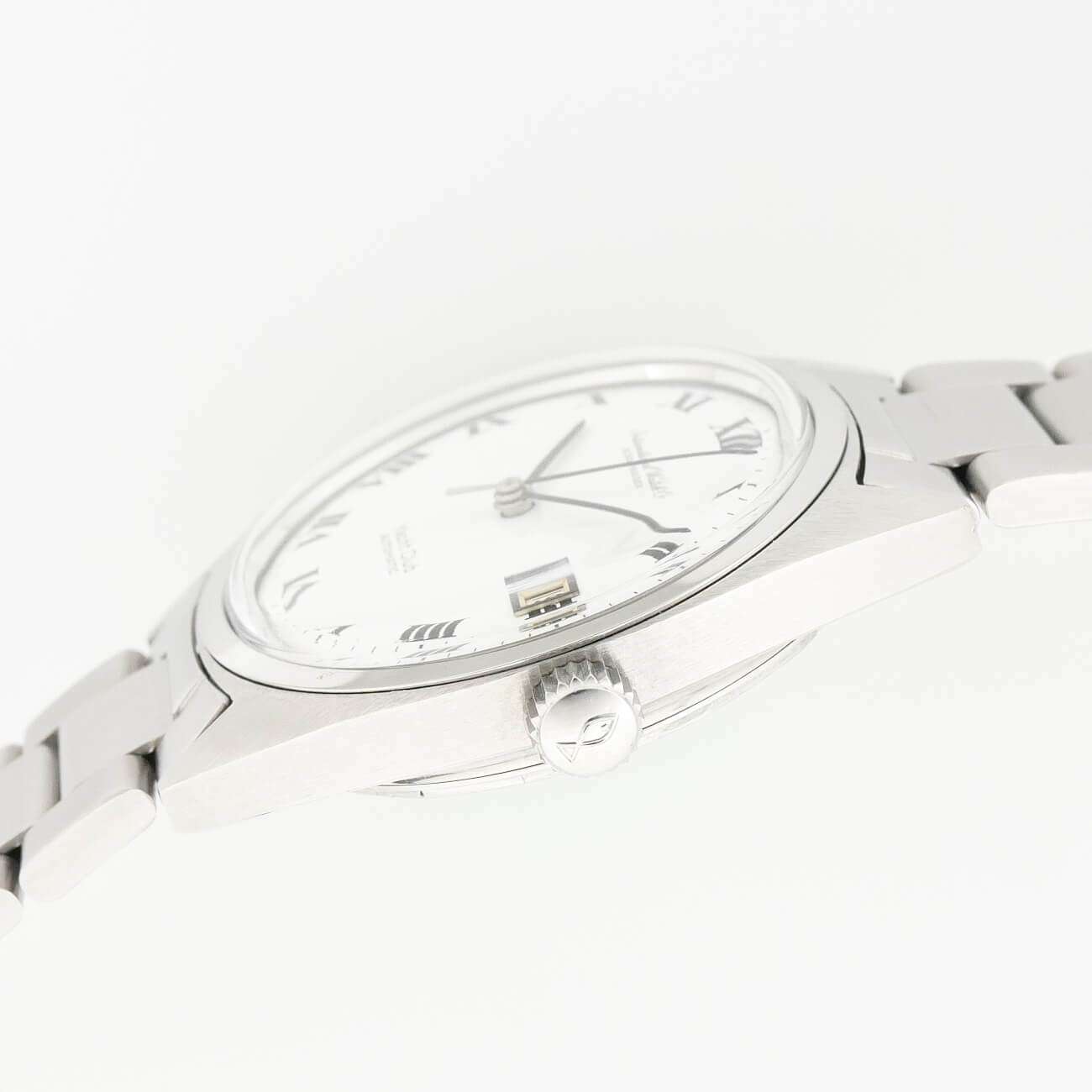 IWC YACHT CLUB