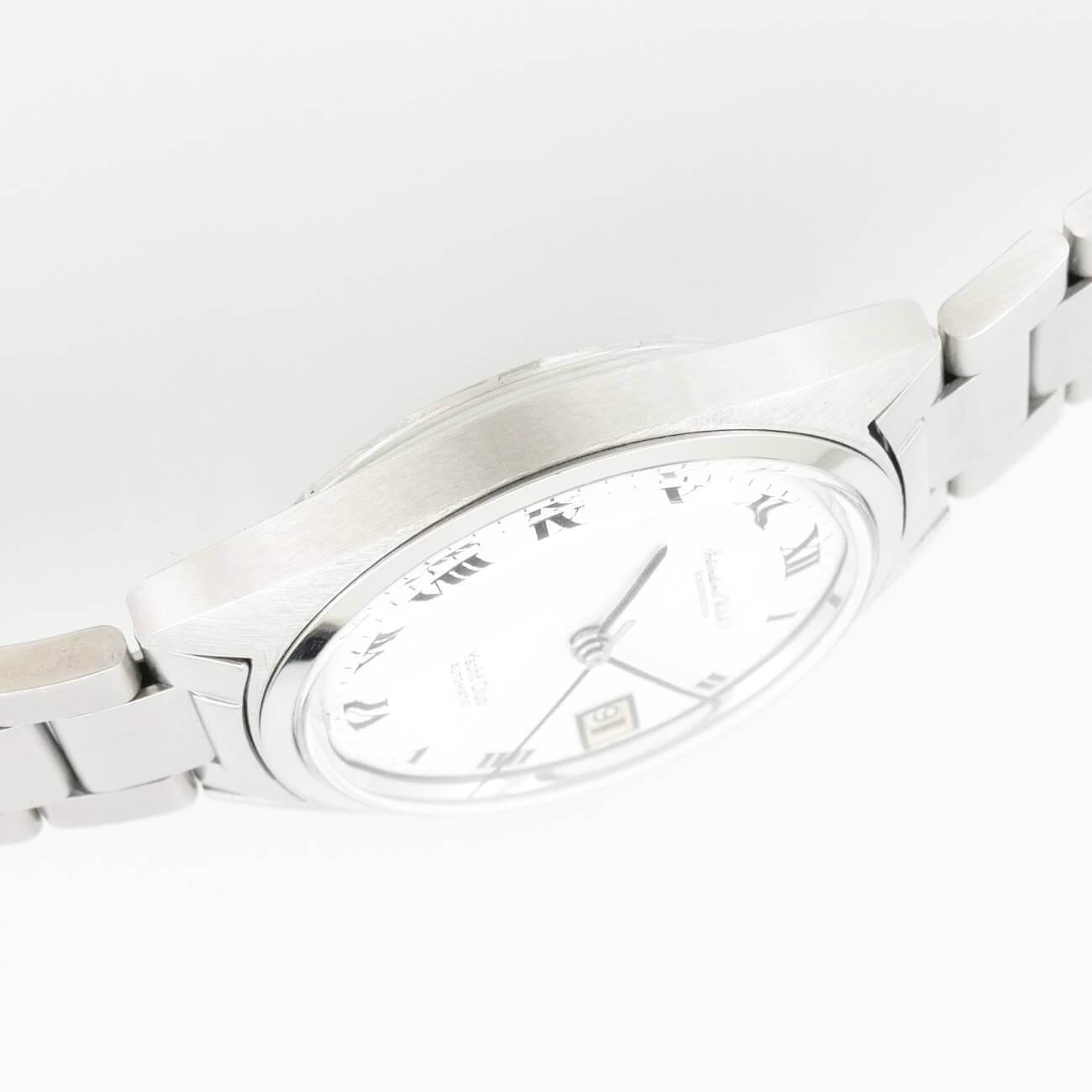 IWC YACHT CLUB
