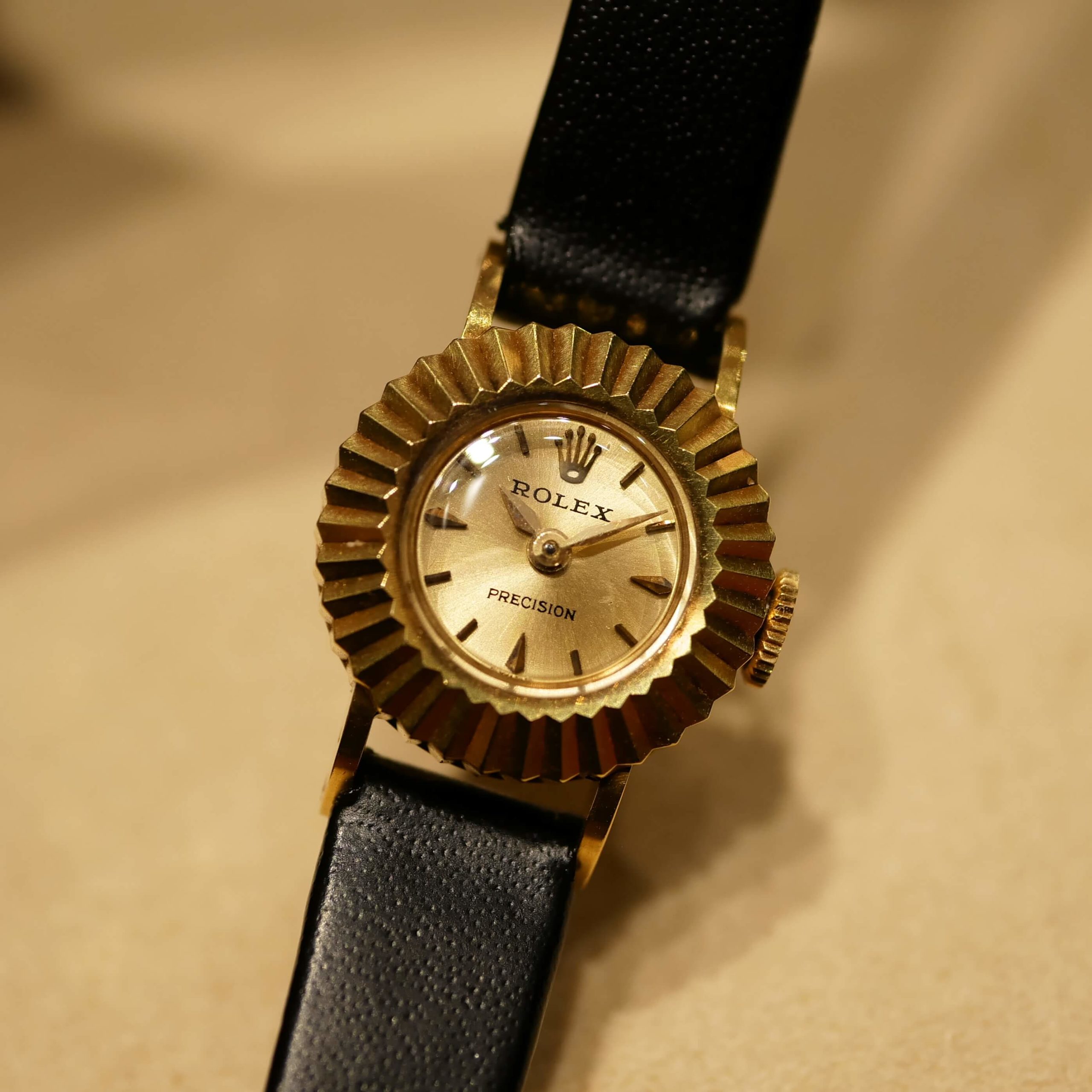 ROLEX ROUND MODEL