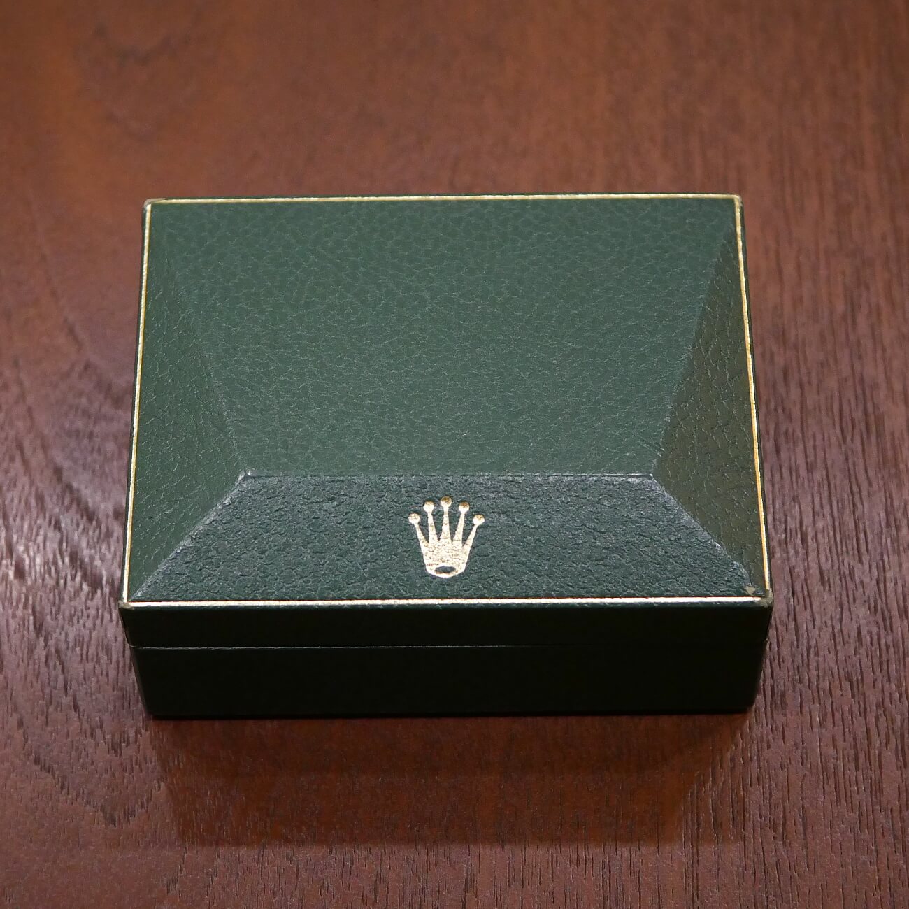 ROLEX OYSTER PERPETUAL DATE