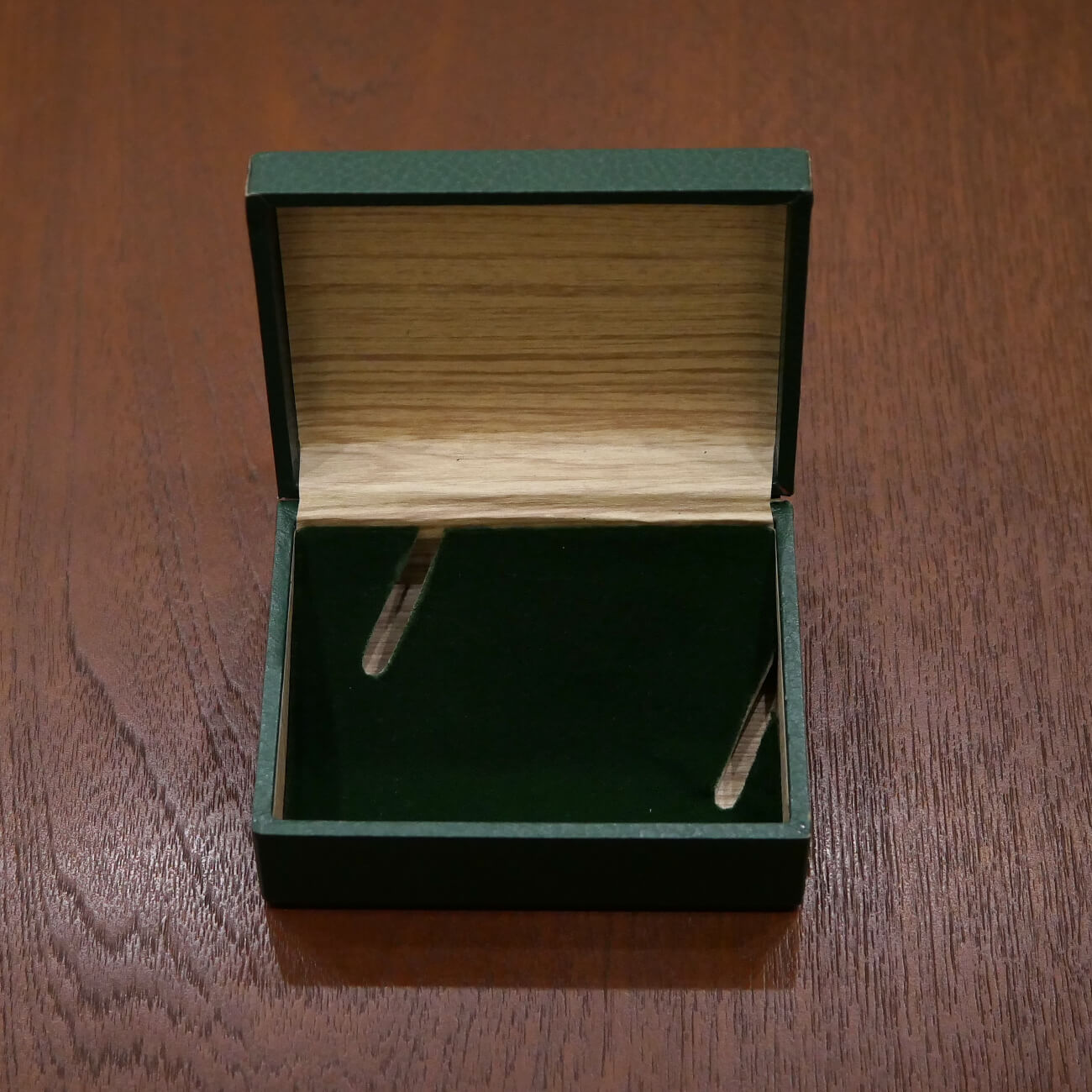 ROLEX OYSTER PERPETUAL DATE