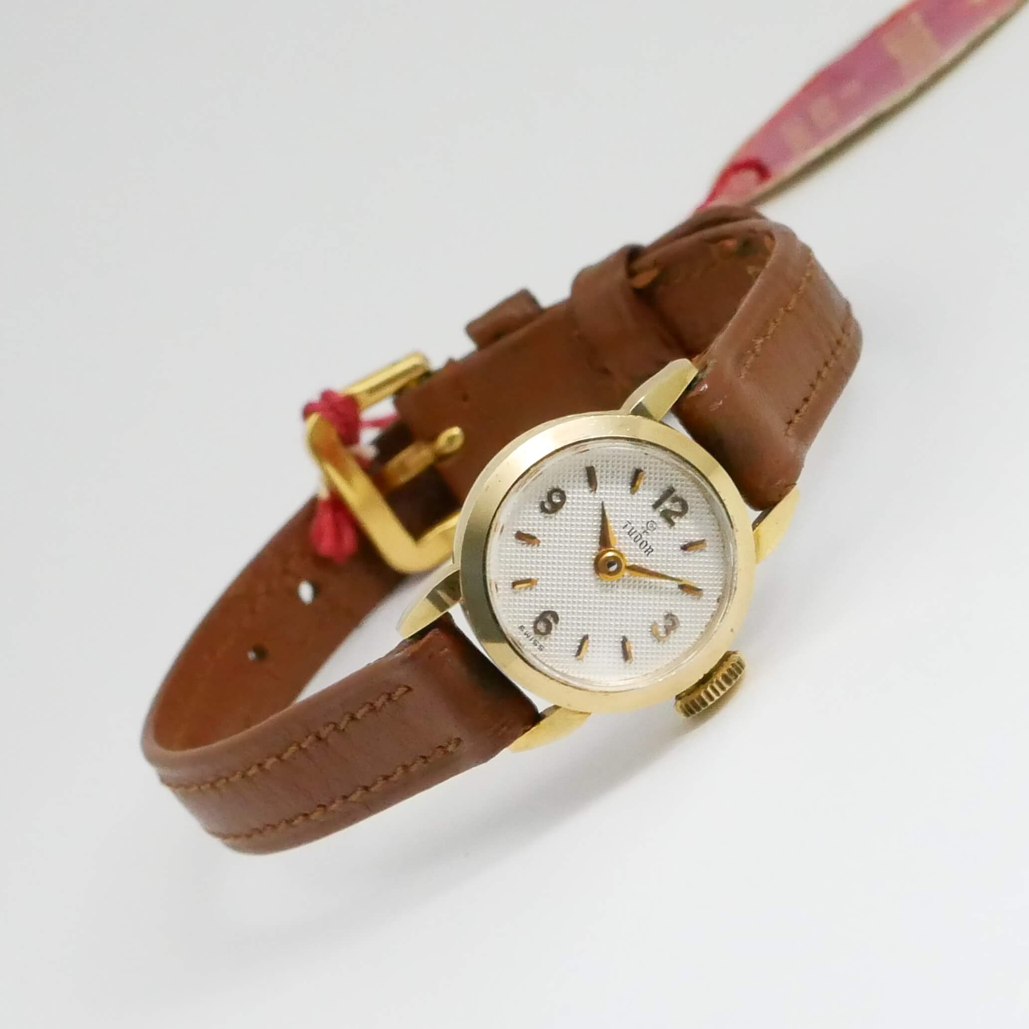 TUDOR ROUND MODEL