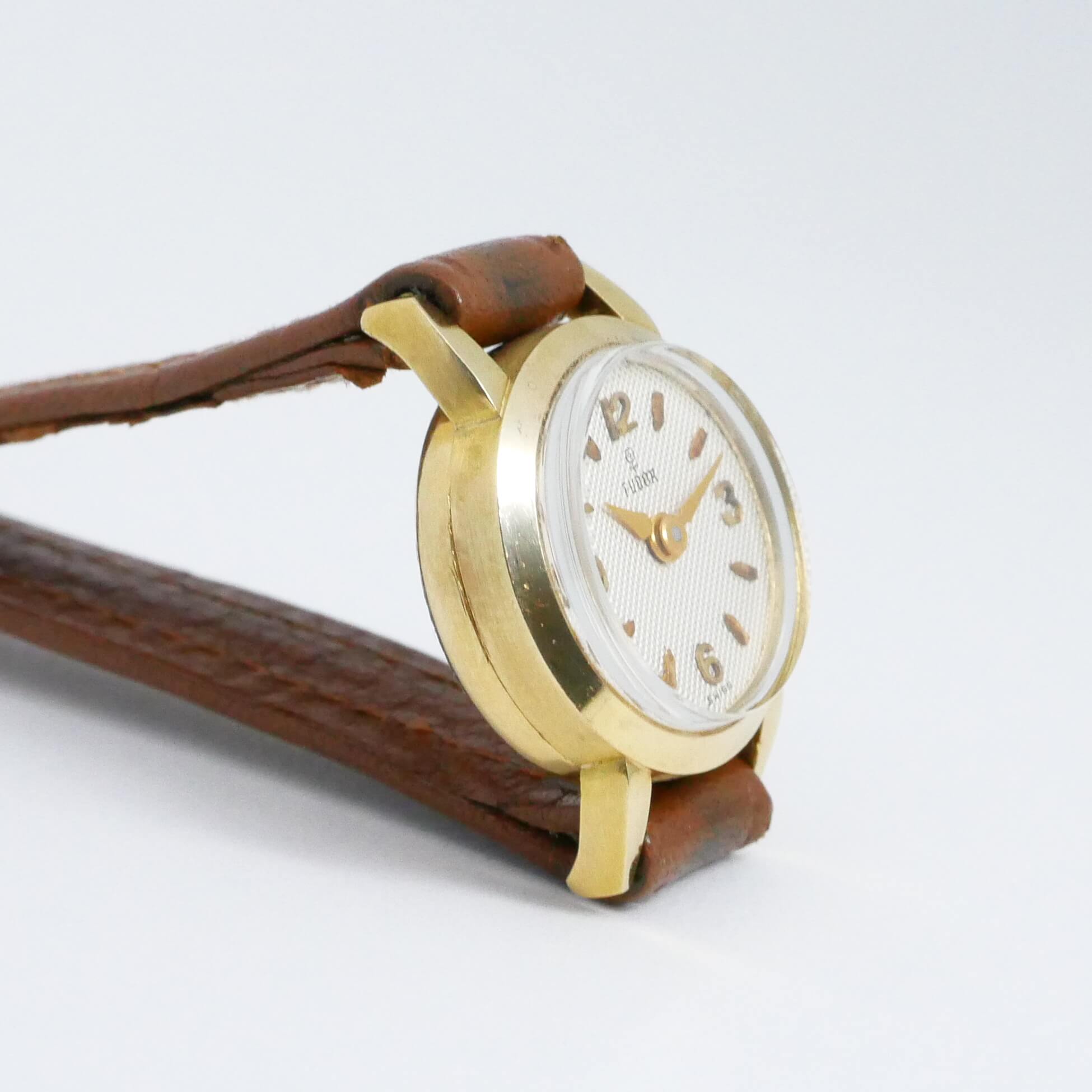 TUDOR ROUND MODEL