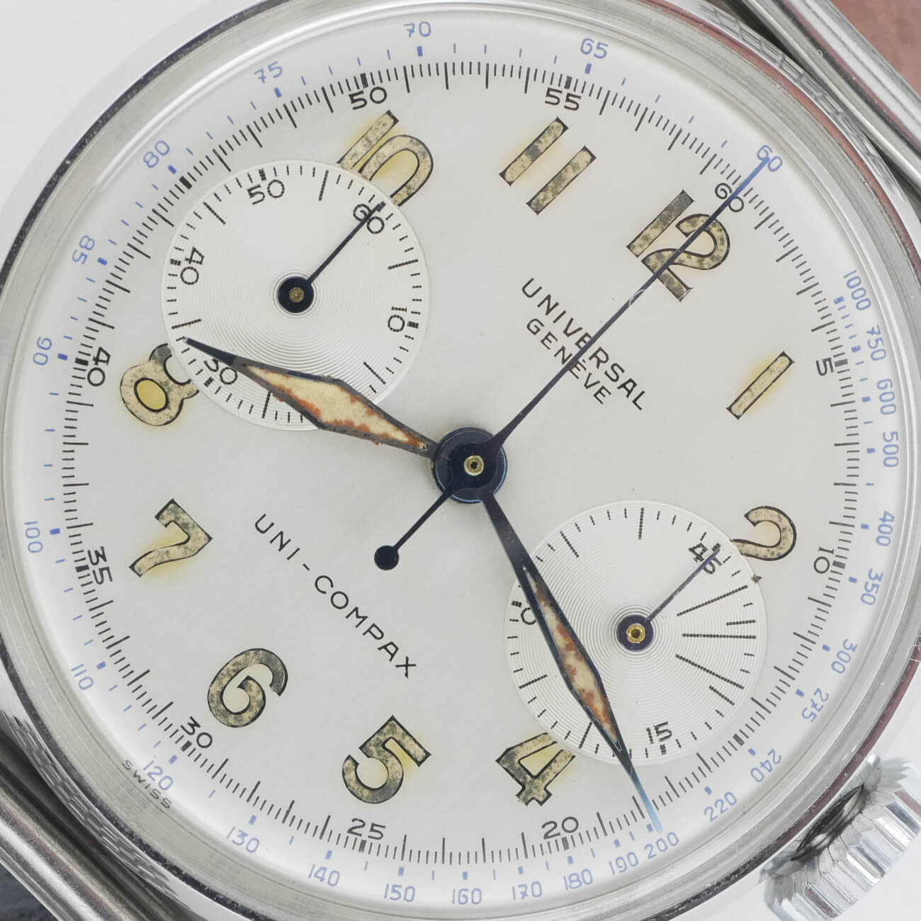 UNIVERSAL UNI-COMPAX