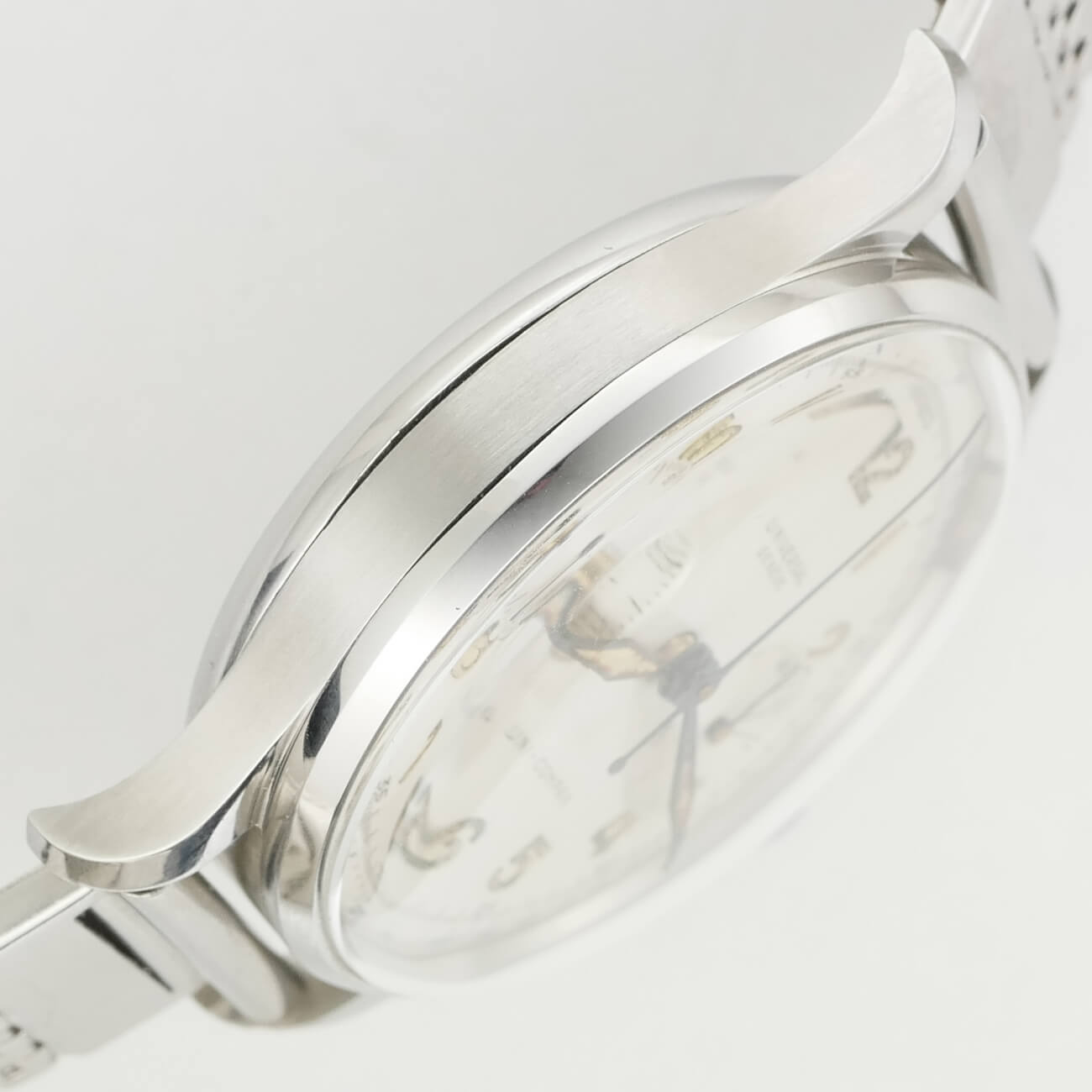 UNIVERSAL UNI-COMPAX