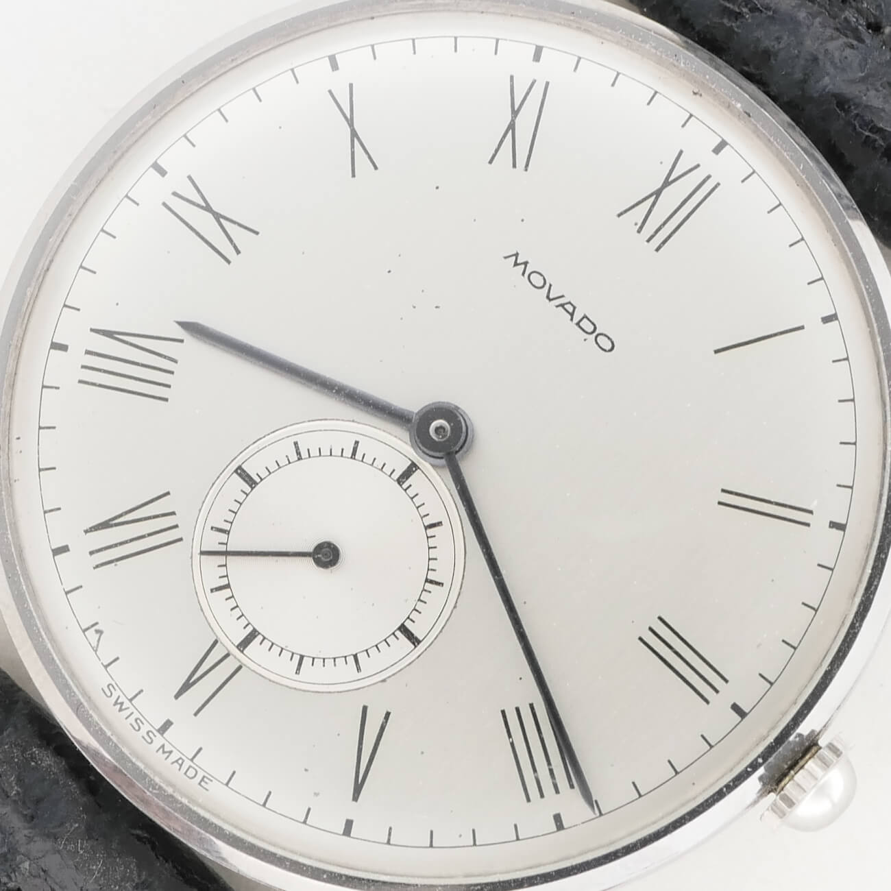 MOVADO ROUND MODEL 