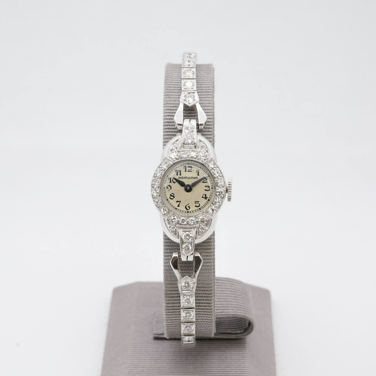 HAMILTON ROUND MODEL